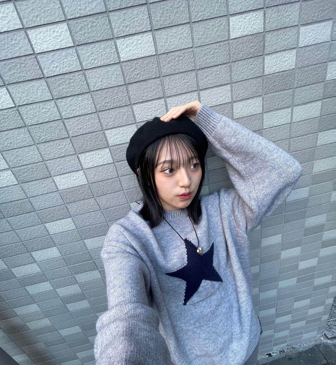 ありさのインスタグラム：「🩶🩶🩶  #冬コーデ#冬服コーデ」