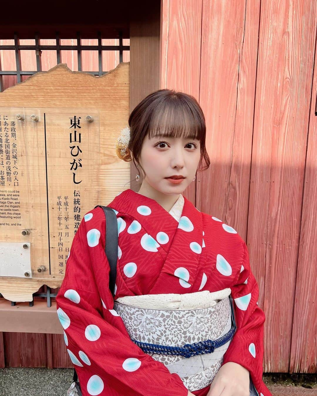 前田美里さんのインスタグラム写真 - (前田美里Instagram)「金沢一人旅…🍁お着物着ると心が落ち着きます。 . . #ひがし茶屋街 #金沢 #石川県 #着物 #紅葉  #グラビアアイドル  #アイドル  #被写体 #ファインダー越しの私の世界 #写真好きな人と繋がりたい  #写真 #ヲタク #櫻坂46 #欅坂46 #日向坂46 #フォロー #フォロワー募集中 #gravure #idol #kimono #japanesegirl #follow #followme #좋아요 #팔로우미 #팔로미 #오오티디 #화보」12月4日 18時30分 - maeda_misato