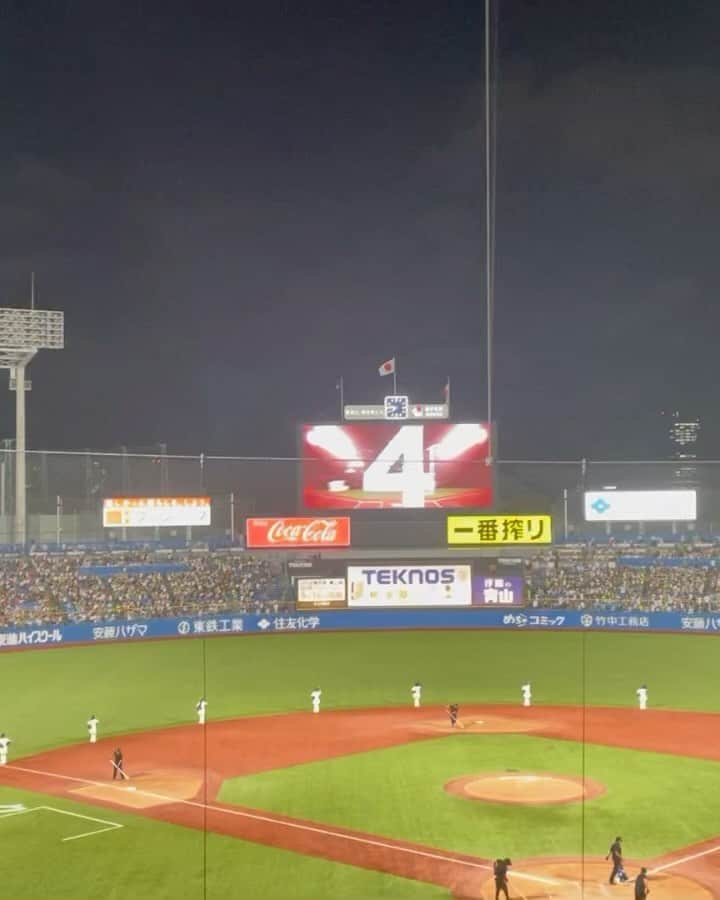 大町怜央のインスタグラム：「【今更投稿】 今シーズン夏以降の野球観戦&ジャイアンツカップ⚾️ 新人たちと初めての仕事で楽しい1週間でした！☺️  今年は、ベルーナドームに10数年ぶりに行くことができ楽しかったです⚾️(写真はありませんが…泣) 来年も出来る限りたくさん試合見に行きたい！  #野球#神宮#ベルーナドーム#ハマスタ #楠本泰史#ジャイアンツカップ」