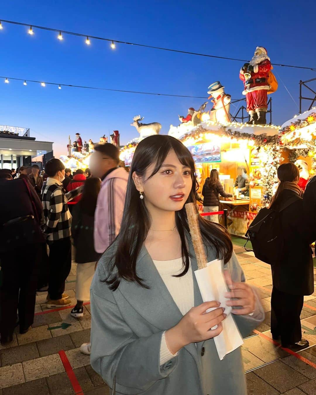 夢花さんのインスタグラム写真 - (夢花Instagram)「ChristmasMarket🎄💞✨ 　  あと3週間でクリスマスだって🥹❕  友達にアナウンサーがリポートしてるみたいって言われた笑 なんか共感できる😂😂  今年は冬イベントたくさん行けてて満喫してるな〜❄️🤍 　  #クリスマス #クリスマスマーケット #christmas #christmasmarket #スカイツリー」12月4日 18時31分 - dreamm_flowerr