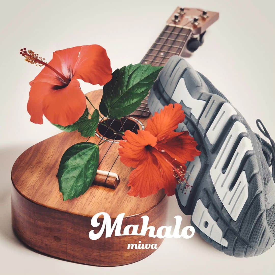 miwaのインスタグラム：「新曲「Mahalo」🌈🌺👟 12/6(水)に配信リリースが決定🤗  ホノルルマラソン2023／2024、ハワイズハーフマラソン ハパルア2024 オフィシャルソングです🌺  作詞作曲：miwa 編曲：山口隆志  #miwa_Mahalo」
