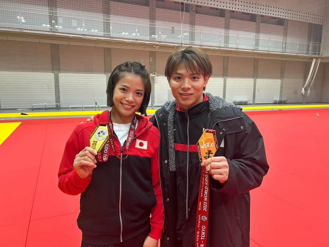 阿部一二三のインスタグラム：「. グランドスラム東京兄妹同日優勝🥇🥇  無事兄妹同日優勝する事が出来ました！ 沢山の応援ありがとうございました☺️  2人の目標はパリオリンピックで兄妹同日優勝２連覇をする事なのでこれからも2人で切磋琢磨して成長していきます🔥  引き続き阿部兄妹の応援よろしくお願いします！  #grandslamtokyo2023  #goldmedal  #roadtoparis2024」