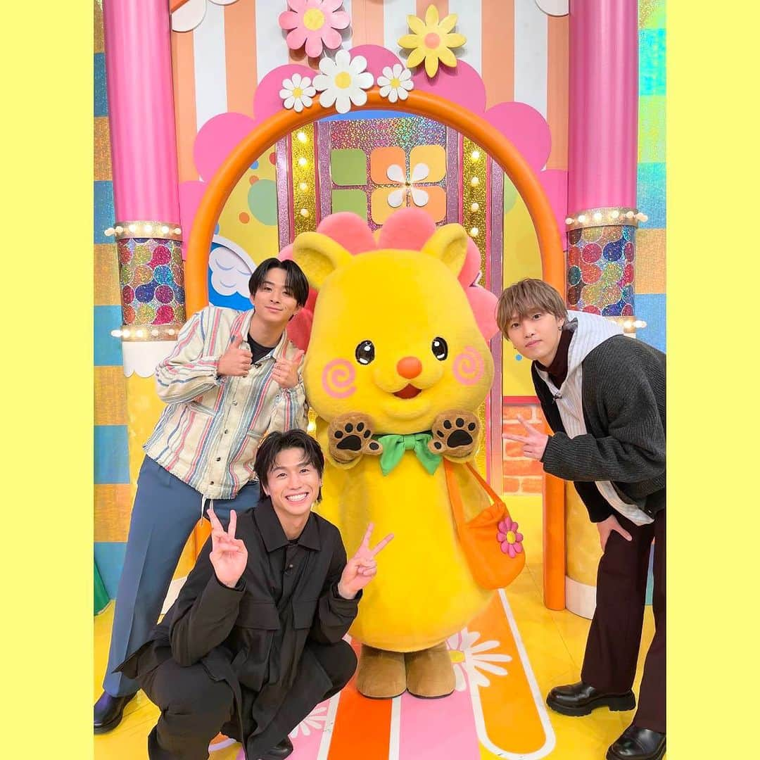 日本テレビ「ヒルナンデス！」さんのインスタグラム写真 - (日本テレビ「ヒルナンデス！」Instagram)「. 今日のゲストは#FANTASTICS の#堀夏喜 さん #瀬口黎弥さん #澤本夏輝 さんでした✨✨✨  『小峠、父になる』今回はホテル三日月へ！豪華なビュッフェにアクティビティ...今すぐに行きたい！食べたい！やってみたい！と何度も思いました〜🥹泳ぎが上手なののかちゃんとレザーで登場の小峠さん、最高でした笑  コツテストは皆さんは何問分かりましたか？コツをすべて実践した究極のぶりの照り焼きはフワフワと柔らかくてコクがあって本当に美味しかったのでオススメです😭💖  🌼明日のヒルナンデスは〜？🌼  ①ローカル線ぶらり旅 in 伊豆箱根鉄道駿豆線 チョコレートプラネット×有岡大貴×石原良純×ゆいちゃみが名物探し旅  ②ご当地うますぎ食材クッキング いとうあさこ×八乙女光が茨城県道の駅のご当地食材を使ってうますぎクッキング  #ヒルナンデス #村方乃々佳 #小峠英二 #南明奈 #すみれ #西村真二 #浦野モモ (C)日本テレビ」12月4日 18時51分 - hirunandesu_ntv_official