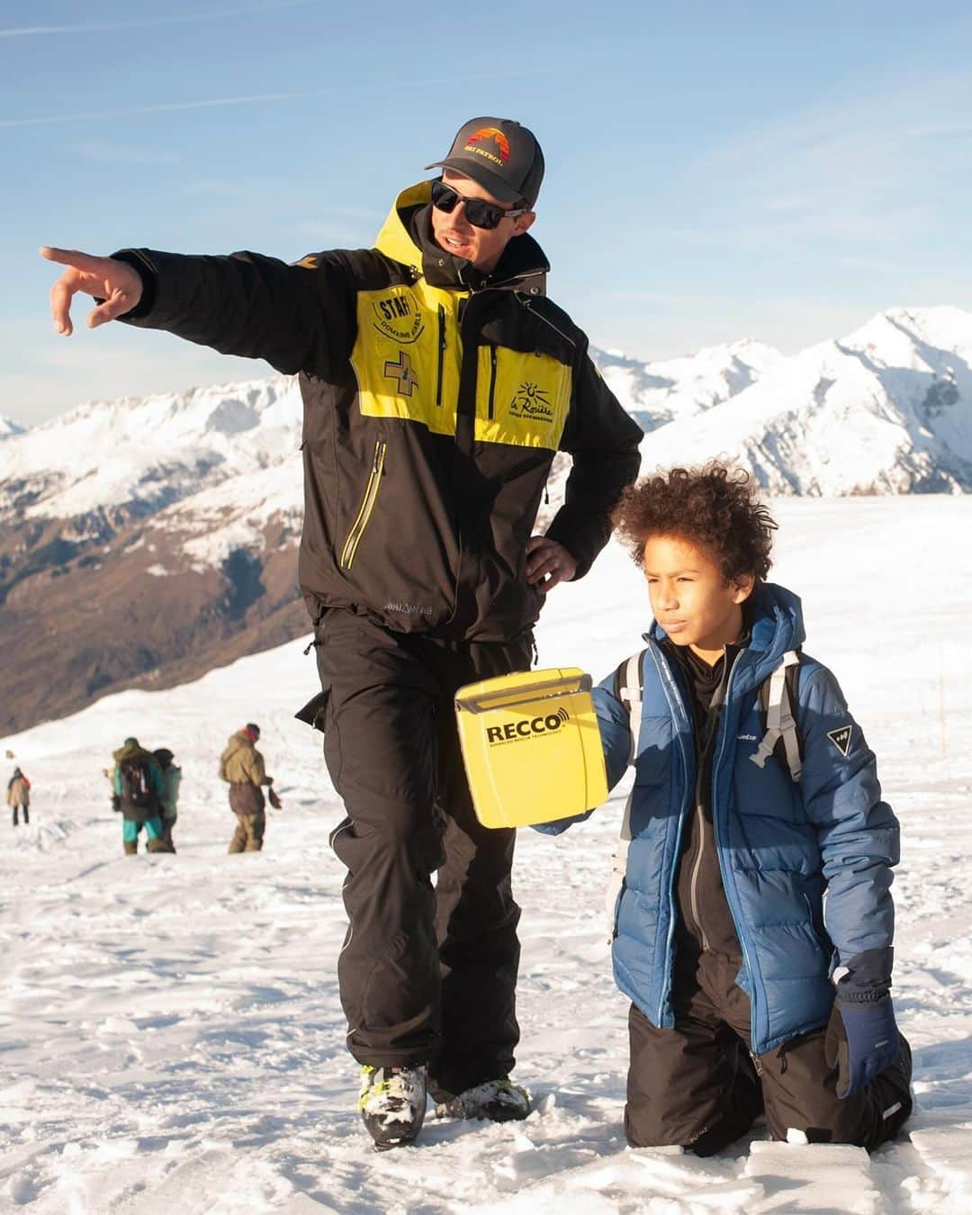 Mammutさんのインスタグラム写真 - (MammutInstagram)「Mark your calendars,  @safetyshreddays are back! 🏔️  Join us at Cauterets (FR), La Rosière (FR), and Thyon (CH) for an exciting opportunity to learn freeride risk management and avalanche safety in a fun and affordable atmosphere.  From practical and theoretical workshops for all skill levels, freeride sessions, and banked slalom, to expert talks, movie nights, and vibrant evenings – there's something for everyone!  Details and registrations in our bio!  #avalanchesafety #mammut」12月5日 19時56分 - mammut_swiss1862