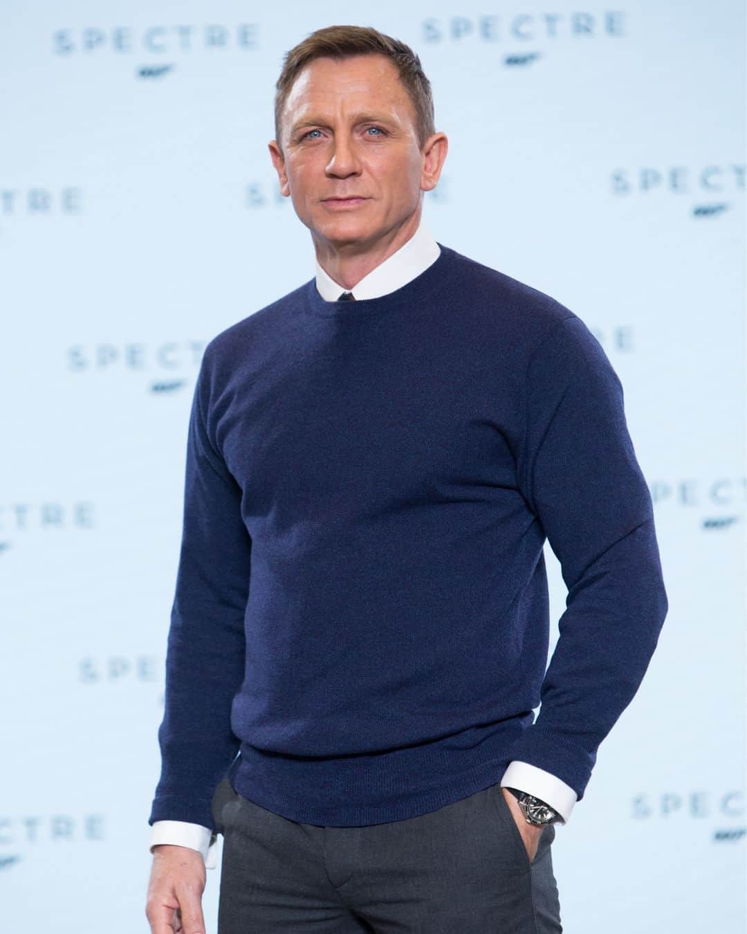 James Bond 007のインスタグラム：「Today in 2014: SPECTRE was announced as the title of the 24th movie along with the cast. This was the second film in the series to be directed by Sam Mendes.  Daniel Craig, Naomie Harris, Ben Whishaw and Ralph Fiennes were confirmed to return, while Léa Seydoux, Christoph Waltz, Dave Bautista, Andrew Scott and Monica Bellucci were announced for the cast.」