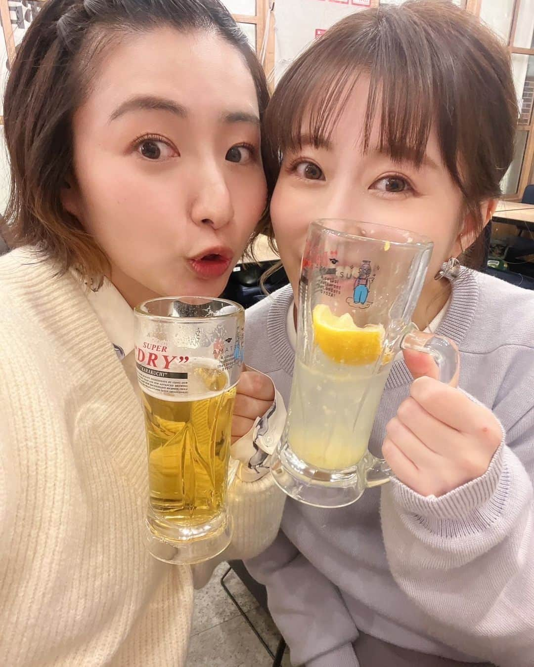 津田麻莉奈さんのインスタグラム写真 - (津田麻莉奈Instagram)「稲富ちゃんと🍺 収録終わりに飲んでます🍺  @inatomi74   #大阪 #たのしい #まりなる #津田麻莉奈」12月4日 19時09分 - tsudamarinal