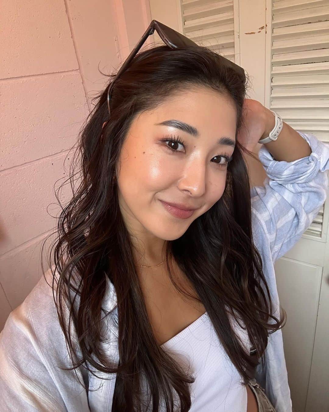 ちゃぴさんのインスタグラム：「久しぶりにちゃんとメイクして自撮りしたから載せてみる…！笑  まつ毛と眉毛の調子素晴らしくよい！！✨✨」
