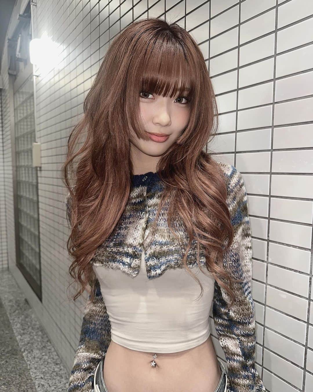 あみかのインスタグラム：「高校生終わるんやけど。マジどうしたらいい。笑」