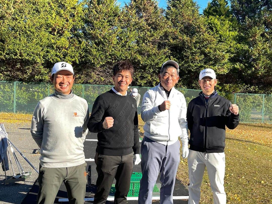 武井壮さんのインスタグラム写真 - (武井壮Instagram)「ゴルフミニツアー FJツアー 百獣の王カップ レジェンド中嶋常幸プロをお迎えして、ツアー2勝の市原弘大プロも参戦！134名参加の過去最大規模になりました！ 優勝は永松宏之プロで62ストロークでした！おめでとう！！」12月4日 19時20分 - sosotakei