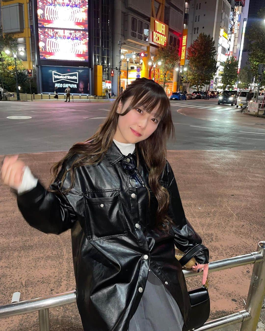 益田愛里沙さんのインスタグラム写真 - (益田愛里沙Instagram)「最近ずっとハーフアップなの！してほしい髪型とかあるー、？🤔🐰」12月4日 19時34分 - 24_arisa