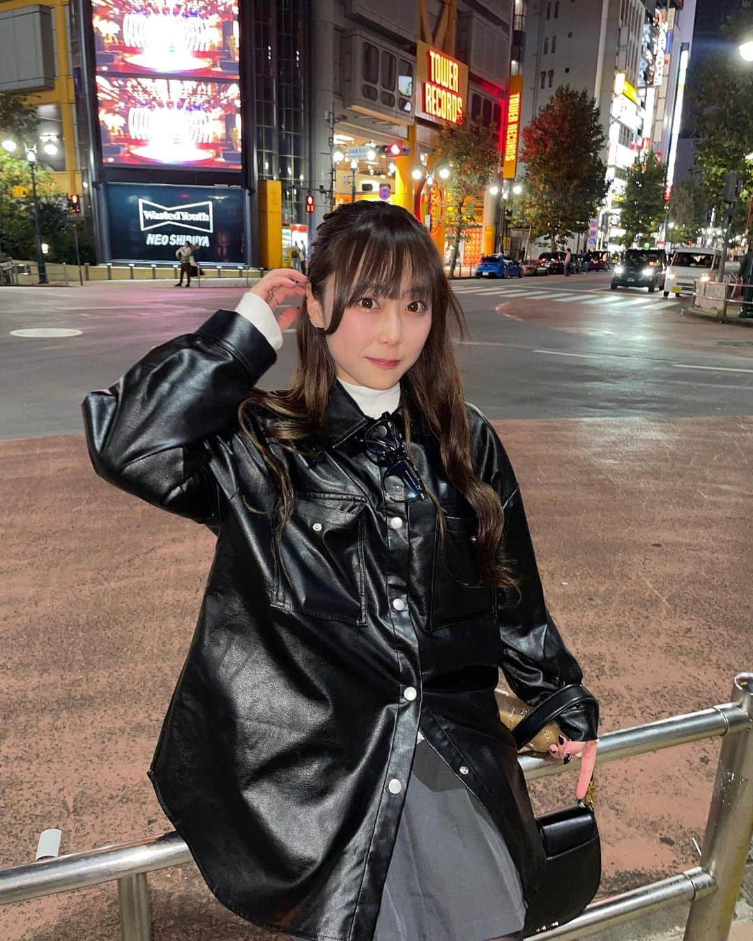 益田愛里沙さんのインスタグラム写真 - (益田愛里沙Instagram)「最近ずっとハーフアップなの！してほしい髪型とかあるー、？🤔🐰」12月4日 19時34分 - 24_arisa