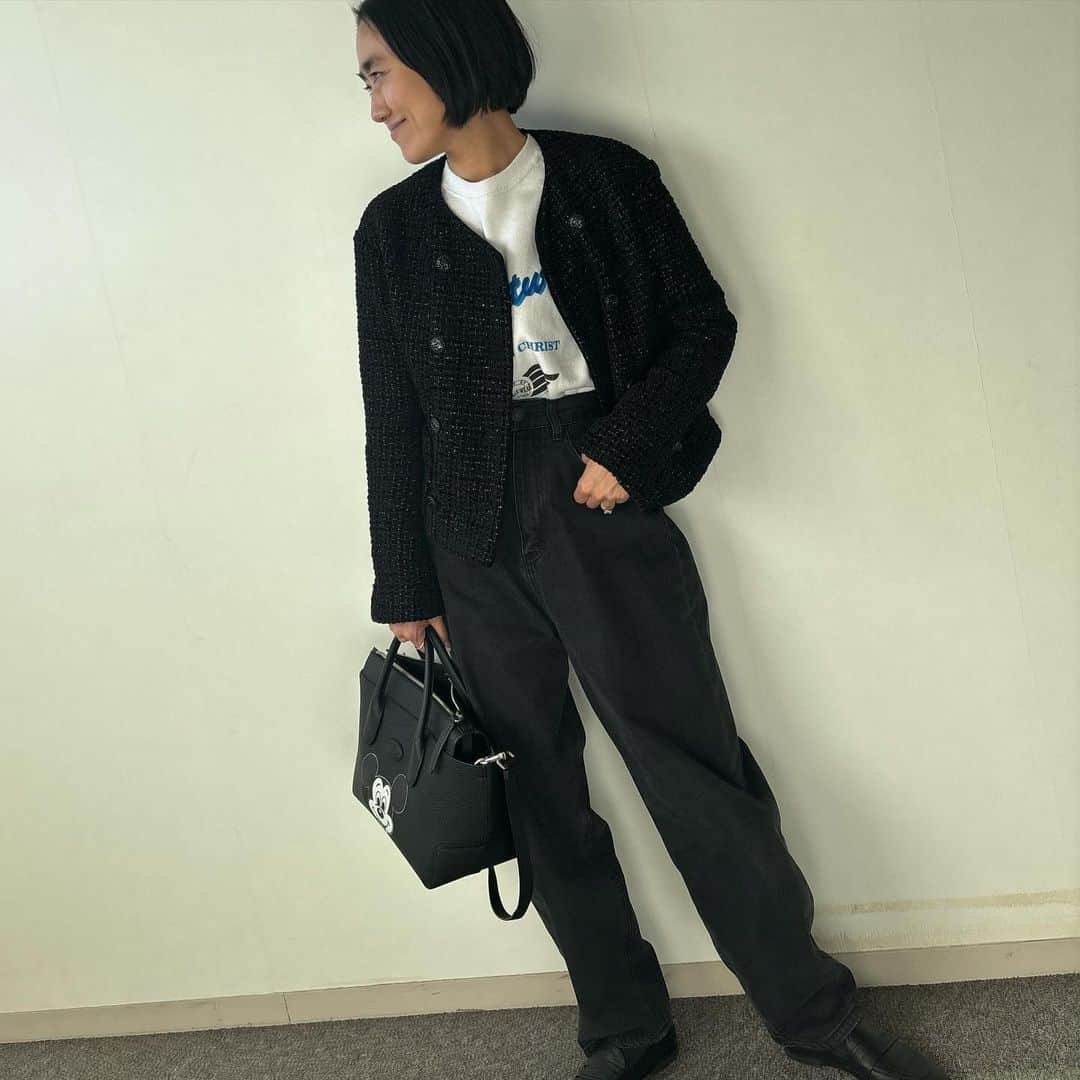 金子綾のインスタグラム：「today's... #ootd  #akcloset   スウェットは古着♡」