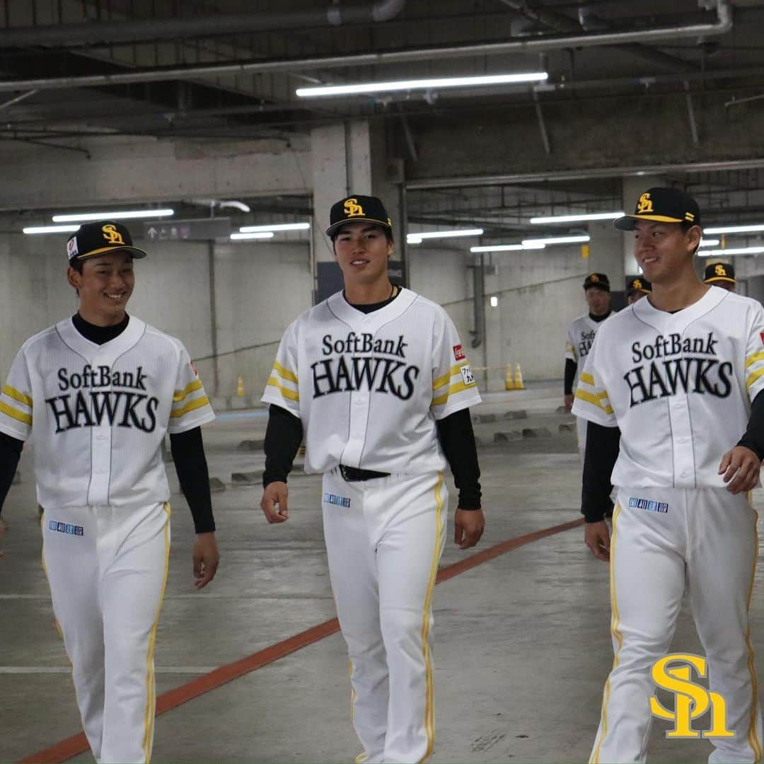 福岡ソフトバンクホークスのインスタグラム：「#新入団選手発表会見  #ルーキー  #softbankhawks #sbhawks #ホークス」