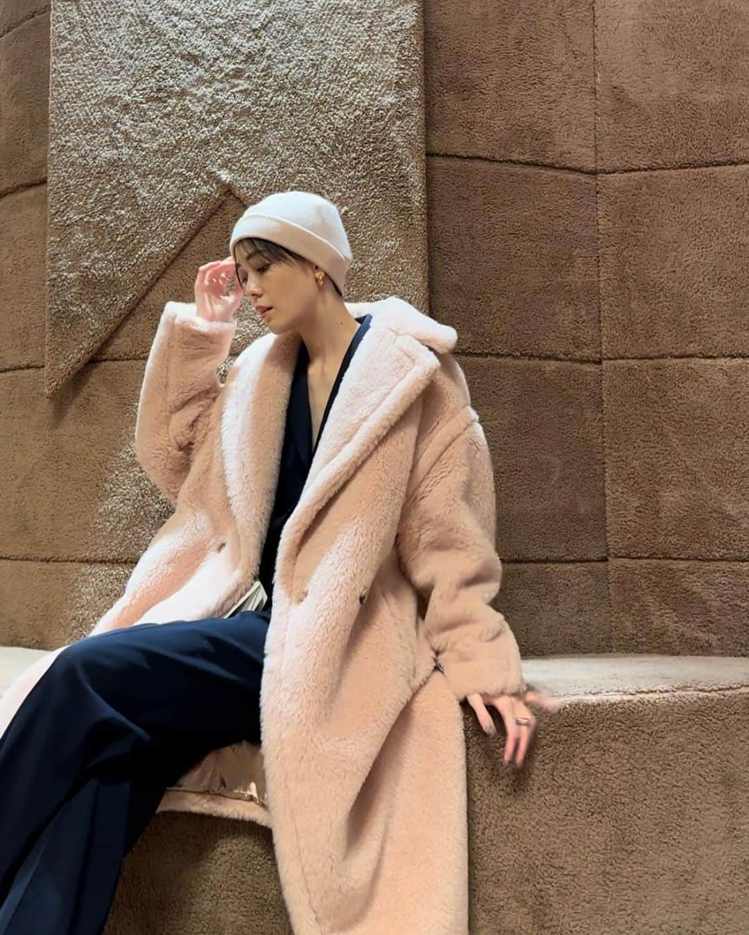 平野マユさんのインスタグラム写真 - (平野マユInstagram)「@maxmara 🧸  #時差ですが」12月4日 19時39分 - mayu_hirano