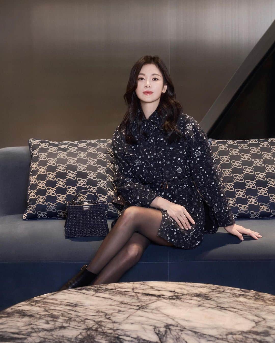 Fendiのインスタグラム：「#FendiAmbassador Song Hye Kyo wore #FendiWinter to explore the #FendiGifts selection.  @kyo1122」
