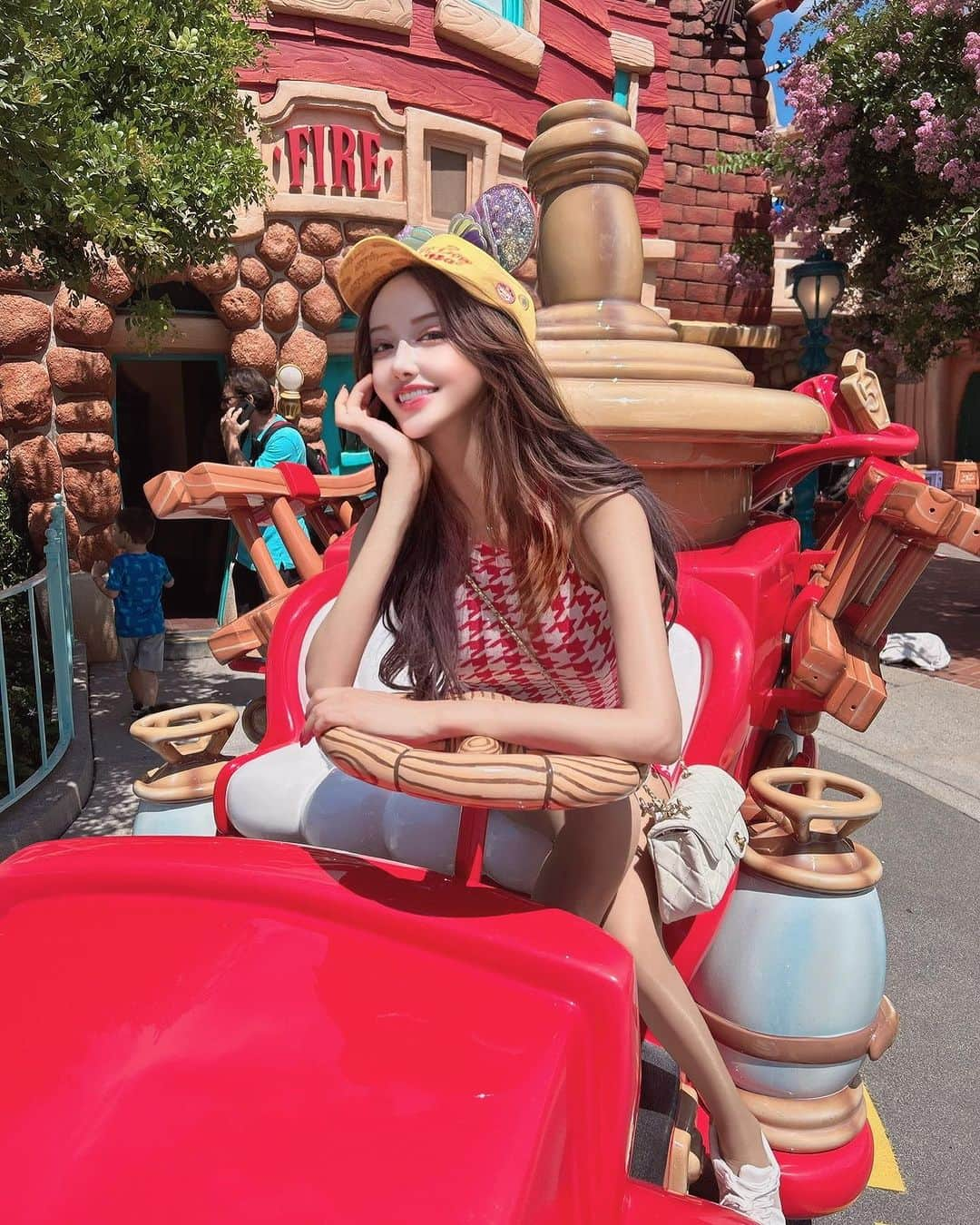 MARIのインスタグラム：「Who Framed Roger Rabbit❤️🚗🇺🇸 #californiadisneylandresort」