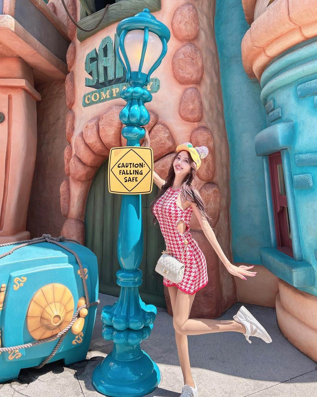 MARIさんのインスタグラム写真 - (MARIInstagram)「Who Framed Roger Rabbit❤️🚗🇺🇸 #californiadisneylandresort」12月4日 20時10分 - lovexxy0