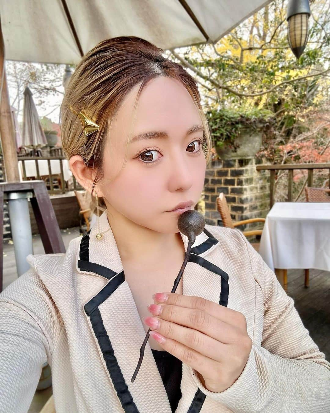 YuhKawasakiさんのインスタグラム写真 - (YuhKawasakiInstagram)「📍La Terrasse  森の中にあるフレンチレストラン ラ テラスへ🇫🇷🍽️  名前のとおり店内も天井までガラス張りになっていてテラスにいるかのような日当たりの良いレストランなんですが、 1番奥の暗闇の席に案内されたので、 12月だけどテラス席へ🤣  ストーブガンガンだったのでテラス席でも全然平気でした🔥 お料理も美味しかったです🧡 ワンピースの下のインナーはサラシです笑 ： ： ： ： ： ： ： ： ： #laterrasse#ラテラス #奈良ランチ#奈良公園 #奈良カフェ #奈良グルメ#奈良フレンチ#関西フレンチ#コースランチ#春日野町 #テラス席 #奈良テラスがあるお店 #関西グルメ#関西ランチ#トランカー#デート飯 #デートコーデ #コース料理#narapark #narajapan #naralunch #奈良観光 #奈良県 #奈良旅行 #奈良が好き #奈良スイーツ #自然いっぱい #ごちそうさまでした #フォアグラ料理#奈良市」12月4日 20時03分 - yuhkawasaki