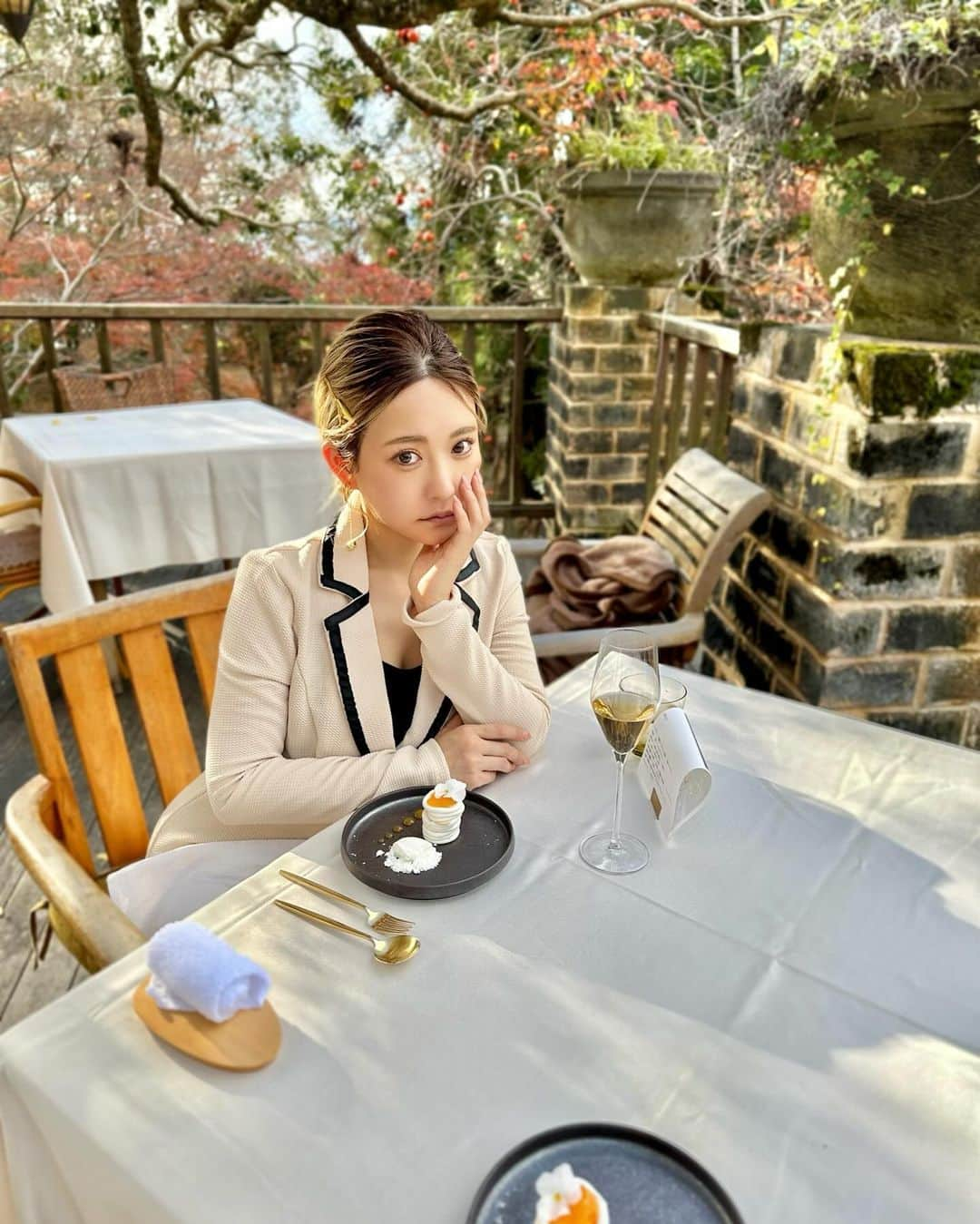 YuhKawasakiのインスタグラム：「📍La Terrasse  森の中にあるフレンチレストラン ラ テラスへ🇫🇷🍽️  名前のとおり店内も天井までガラス張りになっていてテラスにいるかのような日当たりの良いレストランなんですが、 1番奥の暗闇の席に案内されたので、 12月だけどテラス席へ🤣  ストーブガンガンだったのでテラス席でも全然平気でした🔥 お料理も美味しかったです🧡 ワンピースの下のインナーはサラシです笑 ： ： ： ： ： ： ： ： ： #laterrasse#ラテラス #奈良ランチ#奈良公園 #奈良カフェ #奈良グルメ#奈良フレンチ#関西フレンチ#コースランチ#春日野町 #テラス席 #奈良テラスがあるお店 #関西グルメ#関西ランチ#トランカー#デート飯 #デートコーデ #コース料理#narapark #narajapan #naralunch #奈良観光 #奈良県 #奈良旅行 #奈良が好き #奈良スイーツ #自然いっぱい #ごちそうさまでした #フォアグラ料理#奈良市」