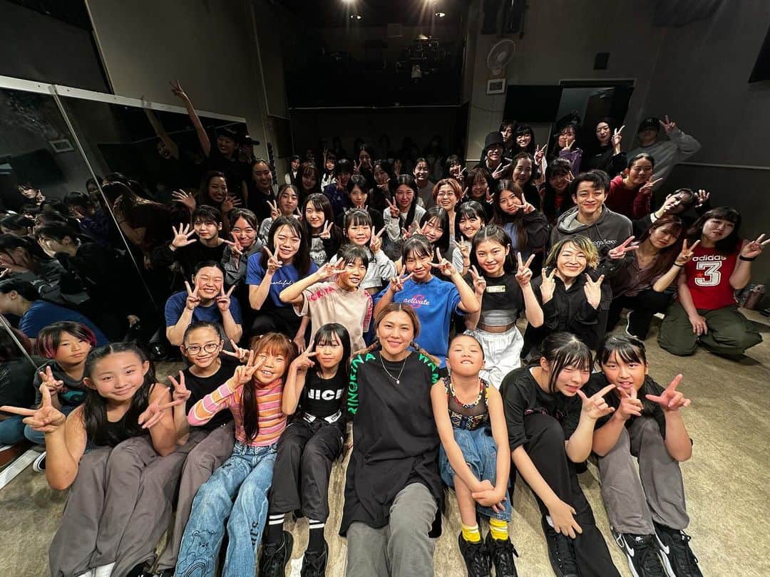 仲宗根梨乃のインスタグラム：「Dec 3rd 2023 Workshop In Tokyo🔥 来てくれた皆さん最高でした！皆んなそれぞれの夢／ゴールに向かって羽ばたて下さい🌟見学に来てくれた皆んなも感謝です💕 I hope to see you again🙏. #rinosophy talk event の写真も入れとくね💕」