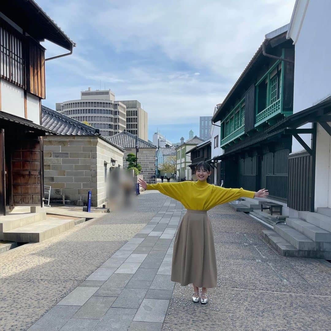 悠花さんのインスタグラム写真 - (悠花Instagram)「もうひとつお知らせです📢♡ CM撮影の時のオフショットを添えて🤭📸 • 12月から 【株式会社ホンダ四輪販売九州北】さんのお仕事で、 Honda Cars福岡、 Honda Cars長崎、 Honda Cars大分でも ご一緒させて頂く事になりました🚗✨ 早速クリスマスHondaキャンペーンが始まっています🎄 • ホームページや、 ホンダ四輪販売九州北さんの公式LINEを追加してもらうと 私が出てきますよ〜🫢 ぜひご覧になってみてください👀💕 https://honda-kyushukita.co.jp/lp/ad/2312/ • CMは長崎県でしか流れておりませんが、 長崎県以外の方にも知って頂けるように頑張ります☀️ • #ホンダ四輪販売九州北 #HondaCars福岡 #HondaCars長崎 #HondaCars大分」12月4日 20時04分 - haruka_217_