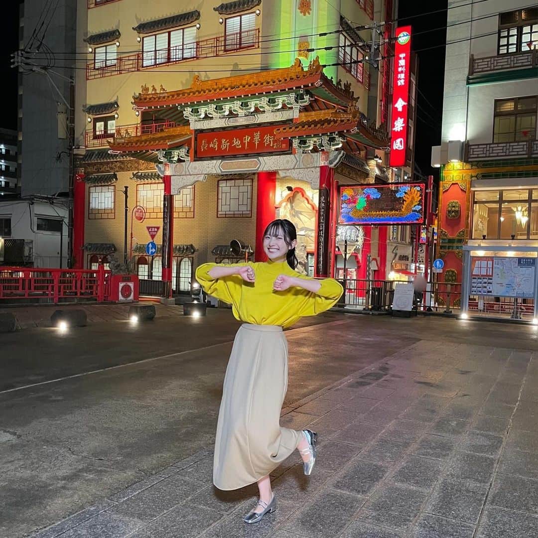 悠花のインスタグラム：「もうひとつお知らせです📢♡ CM撮影の時のオフショットを添えて🤭📸 • 12月から 【株式会社ホンダ四輪販売九州北】さんのお仕事で、 Honda Cars福岡、 Honda Cars長崎、 Honda Cars大分でも ご一緒させて頂く事になりました🚗✨ 早速クリスマスHondaキャンペーンが始まっています🎄 • ホームページや、 ホンダ四輪販売九州北さんの公式LINEを追加してもらうと 私が出てきますよ〜🫢 ぜひご覧になってみてください👀💕 https://honda-kyushukita.co.jp/lp/ad/2312/ • CMは長崎県でしか流れておりませんが、 長崎県以外の方にも知って頂けるように頑張ります☀️ • #ホンダ四輪販売九州北 #HondaCars福岡 #HondaCars長崎 #HondaCars大分」