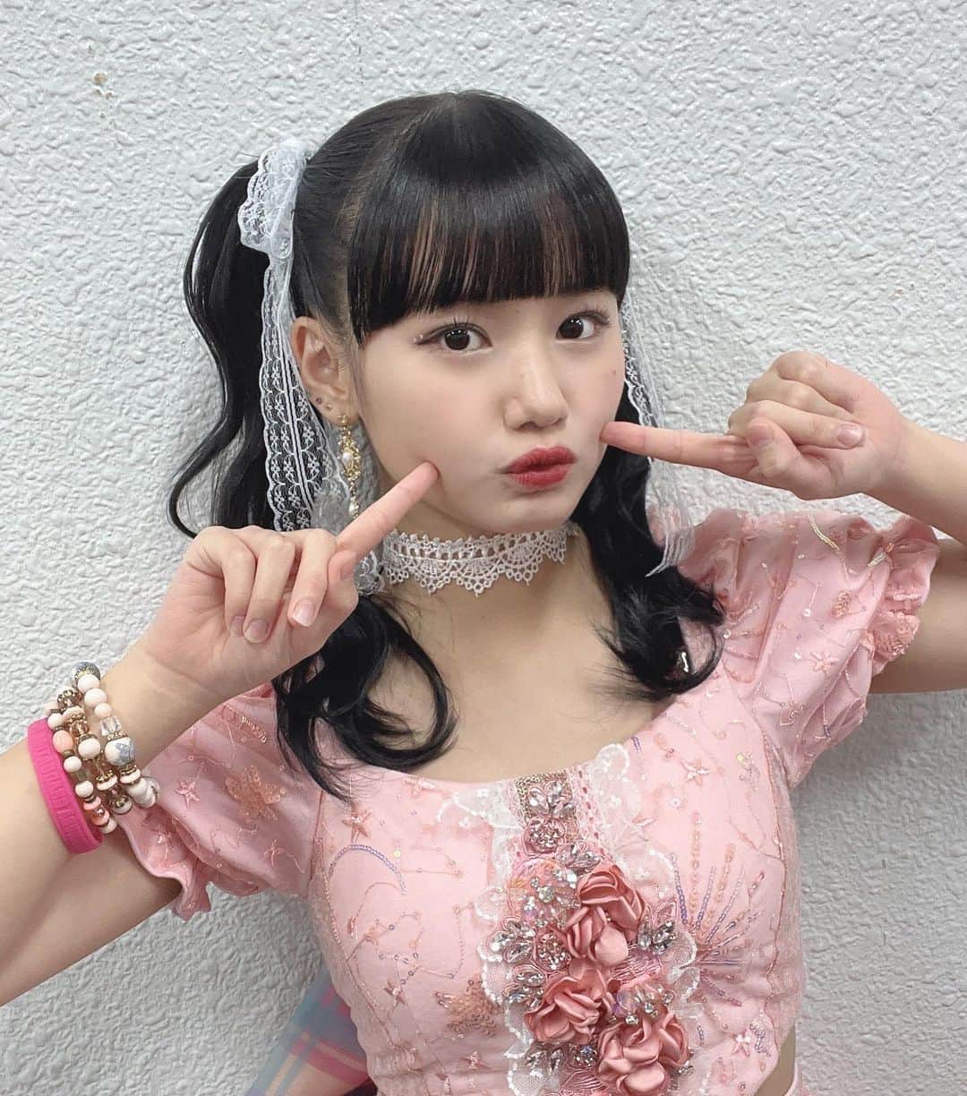 横山玲奈さんのインスタグラム写真 - (横山玲奈Instagram)「🎀 . 横浜アリーナ公演だけ、 白リボンつけてみたよ〜😌 どうでしたか！！！ . . #morningmusume23 #モーニング娘23 #横山玲奈」12月4日 20時05分 - reina_yokoyama.official