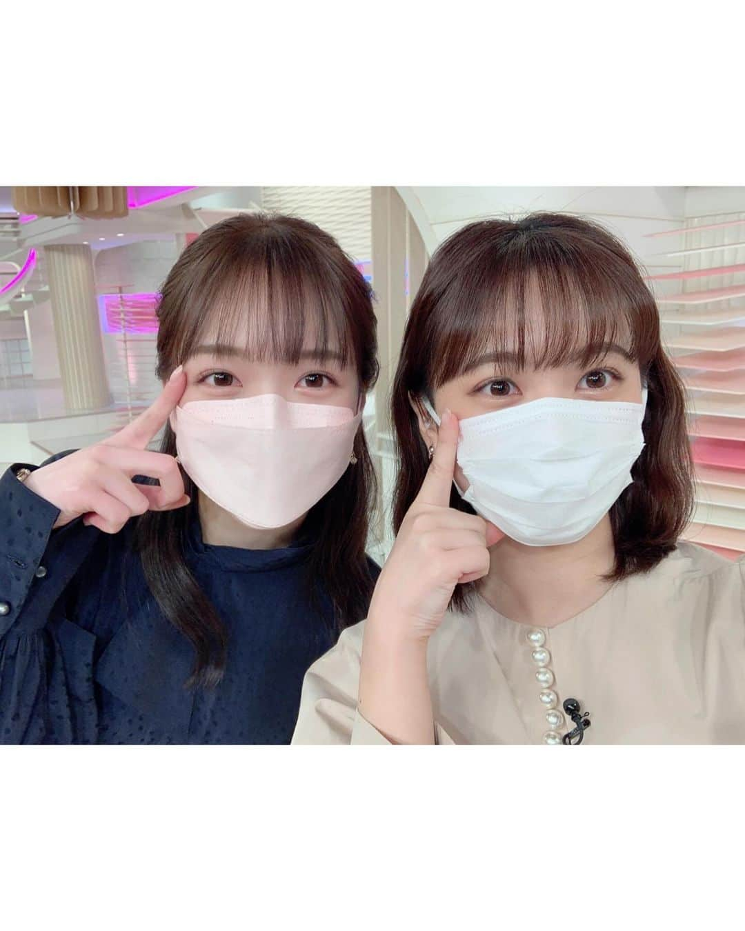 刈川くるみさんのインスタグラム写真 - (刈川くるみInstagram)「#なつくる  恒例になりつつある 奈都美さんとの思いがけずの双子コーデ👯‍♂️  被らないようにしていても、 前髪を切るタイミングや髪型や服の形が 何故か嬉しいことに似てしまいます😂  2枚目は、私のお気に入りの ぱっつん前髪にした日が2人とも同じだった日👧🏻 2年前のようです。若い。。笑  キャスターや人としても奈都美さんのようになれるよう お姉さんについていきます！👶🏻  今日もご覧いただきありがとうございました。 今週もnews every.よろしくお願いいたします😊✨  #newsevery  #河出奈都美 さん #日本テレビ #刈川くるみ #セントフォース」12月4日 20時20分 - kurumi_karikawa