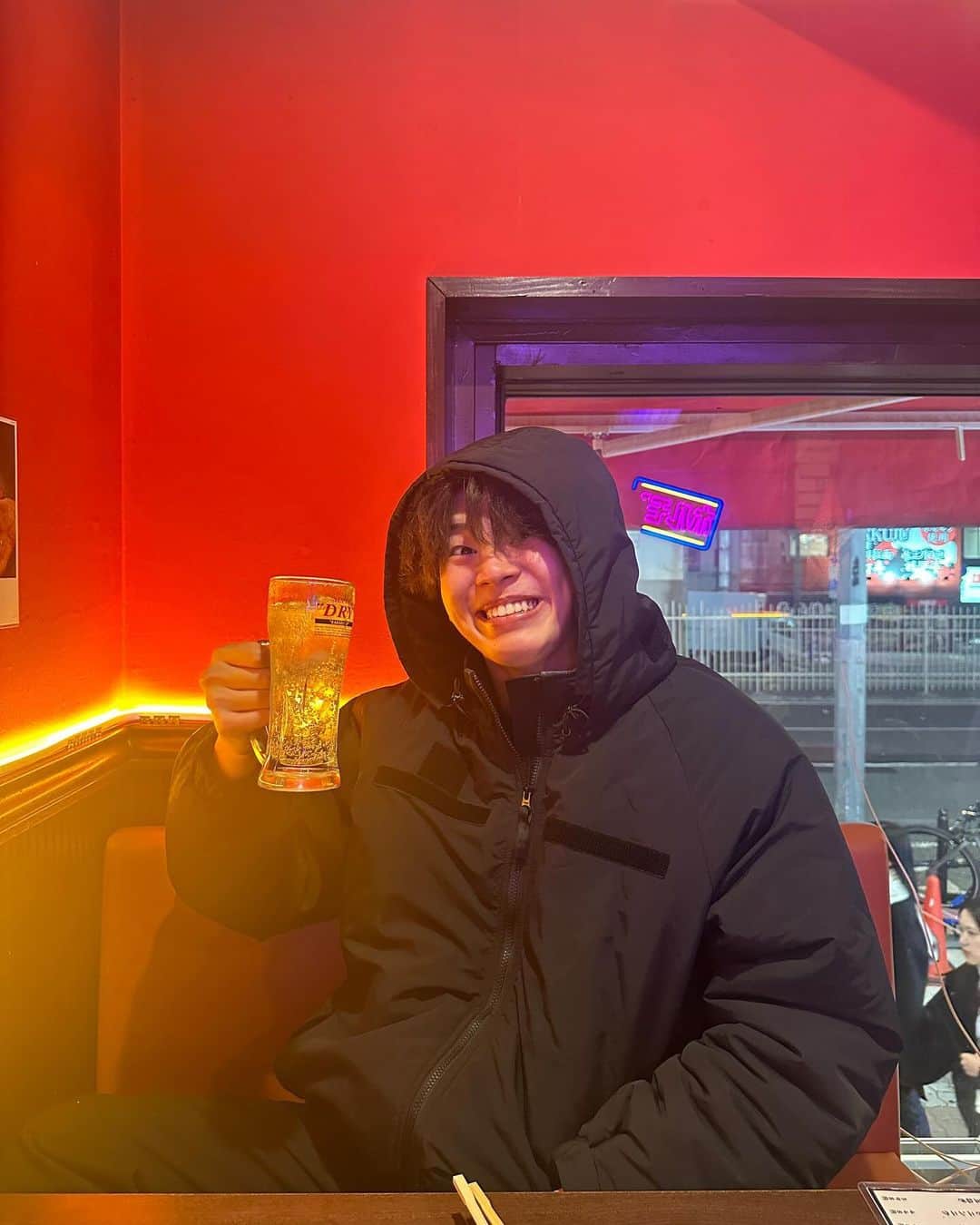 りょーたさんのインスタグラム写真 - (りょーたInstagram)「某韓国アイドル兼俳優の撮り方真似してみた🍻 • • • • • #데일리 #좋아요반사 #팔로우 #좋아요반사 #メンズファッション #メンズコーデ  #メンズライク  #お洒落さんと繋がりたい #カジュアル #カジュアルコーデ #カジュアルファッション」12月4日 20時20分 - ryota_926