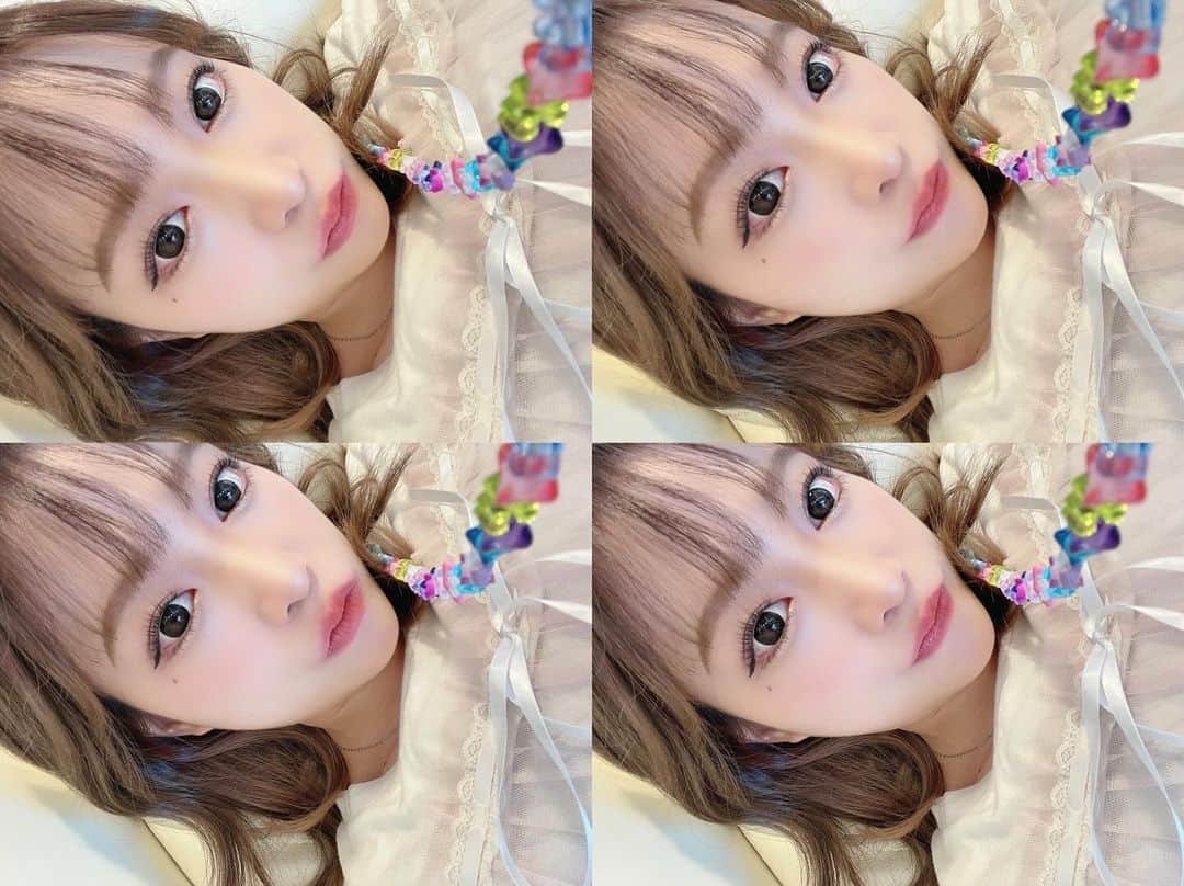 青井春さんのインスタグラム写真 - (青井春Instagram)「/* 珍しくセルカとか載せてみる☝🏻💗 #girlorlady のオフショだよ🫶🏻 黒コン重たいね🙂 . #selfie#follow#bubbles」12月4日 20時26分 - harujjang26