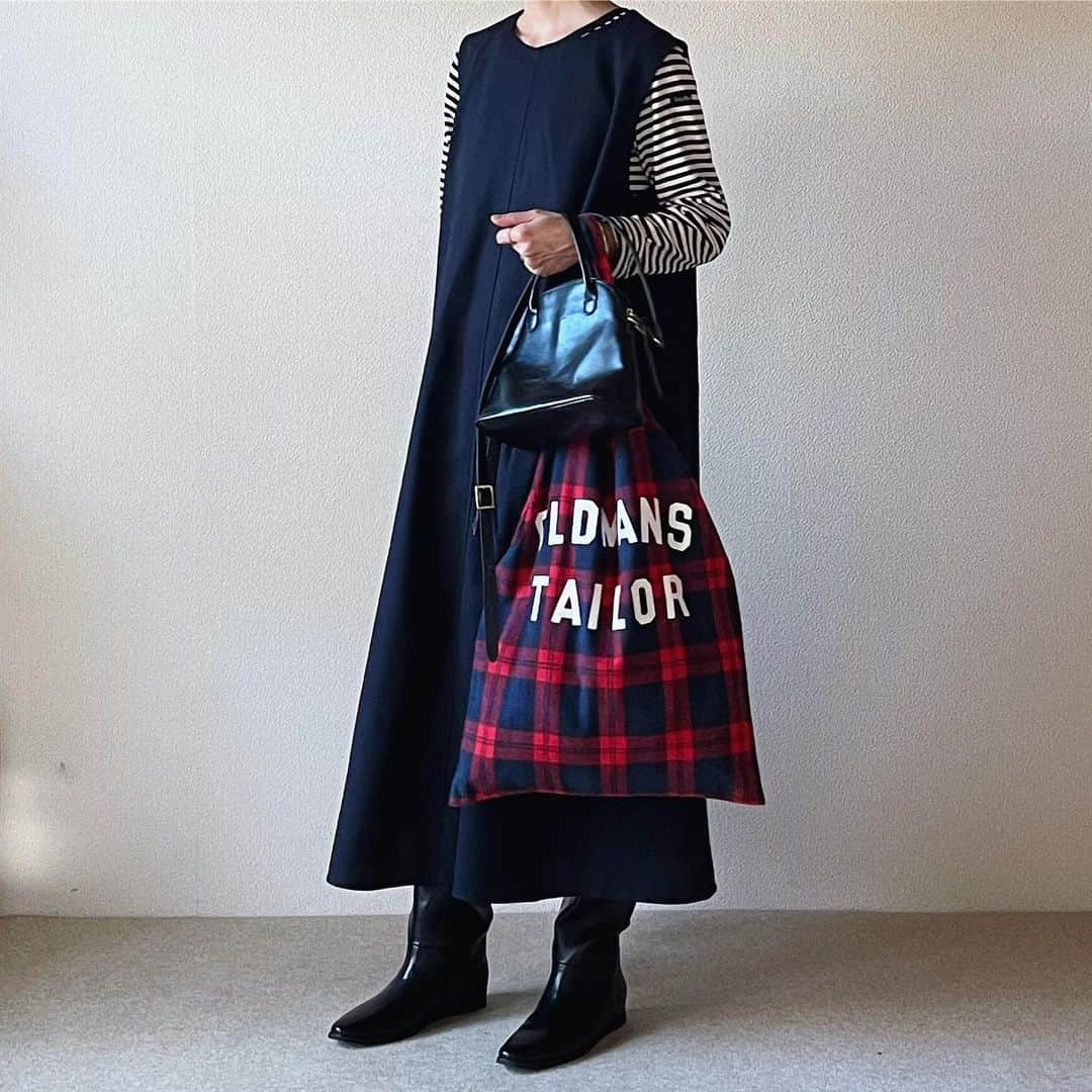 canariaのインスタグラム：「_  無印ワンピース 着回し  1枚目 tops #leminor  dress #無印良品 boots #letalon  bag #hayni ecobag #oldmanstailor   2枚目 tops #gap dress #無印良品  denim jacket #canaria_style boots #letalon  bag #ebagos necklace #zara  #アラフィフファッション #50代ファッション #大人カジュアル #canariacoordinates」