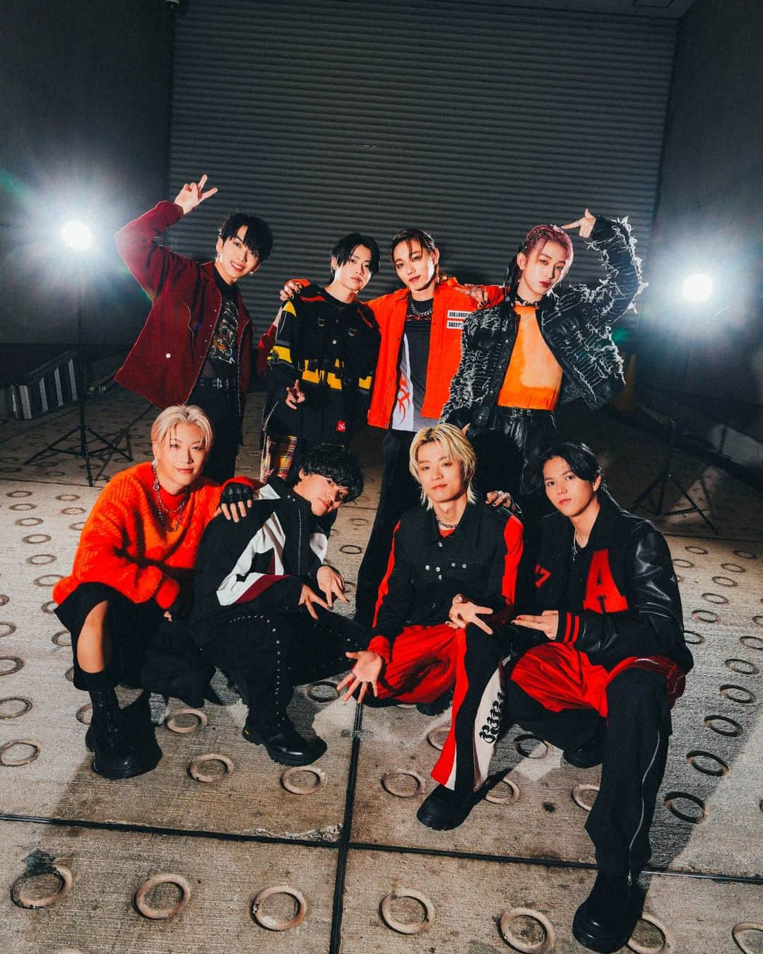 MAZZELのインスタグラム：「2023.12.02-12.03 「D.U.N.K. Showcase in KYOCERA DOME OSAKA」  出演させていただきました❤️‍🔥 ありがとうございました！  ▼SETLIST PLAYLIST https://MAZZEL.lnk.to/dunk231202  #D_U_N_K_ #DanceUniverseNeverKilled #日本を踊らせろ #MAZZEL」