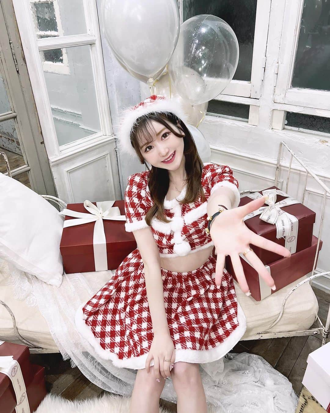 あいにゃんさんのインスタグラム写真 - (あいにゃんInstagram)「あわてんぼうのサンタクロース🎅🤍 * * #sugar #sugarコスプレ  #クリスマス #サンタ #サンタコス #コスプレ #コスプレイヤー #コスプレ女子 #作品撮り #撮影会 #被写体 #キャバ嬢  #コンカフェ #コンカフェ嬢 #アイドル #地下アイドル #サロモ募集 #サロンモデル #量産型 #christmas #cosplay #cosplaygirl #santa #idol #instagood #instalike #loveislove #follow」12月4日 20時35分 - ainyan0310