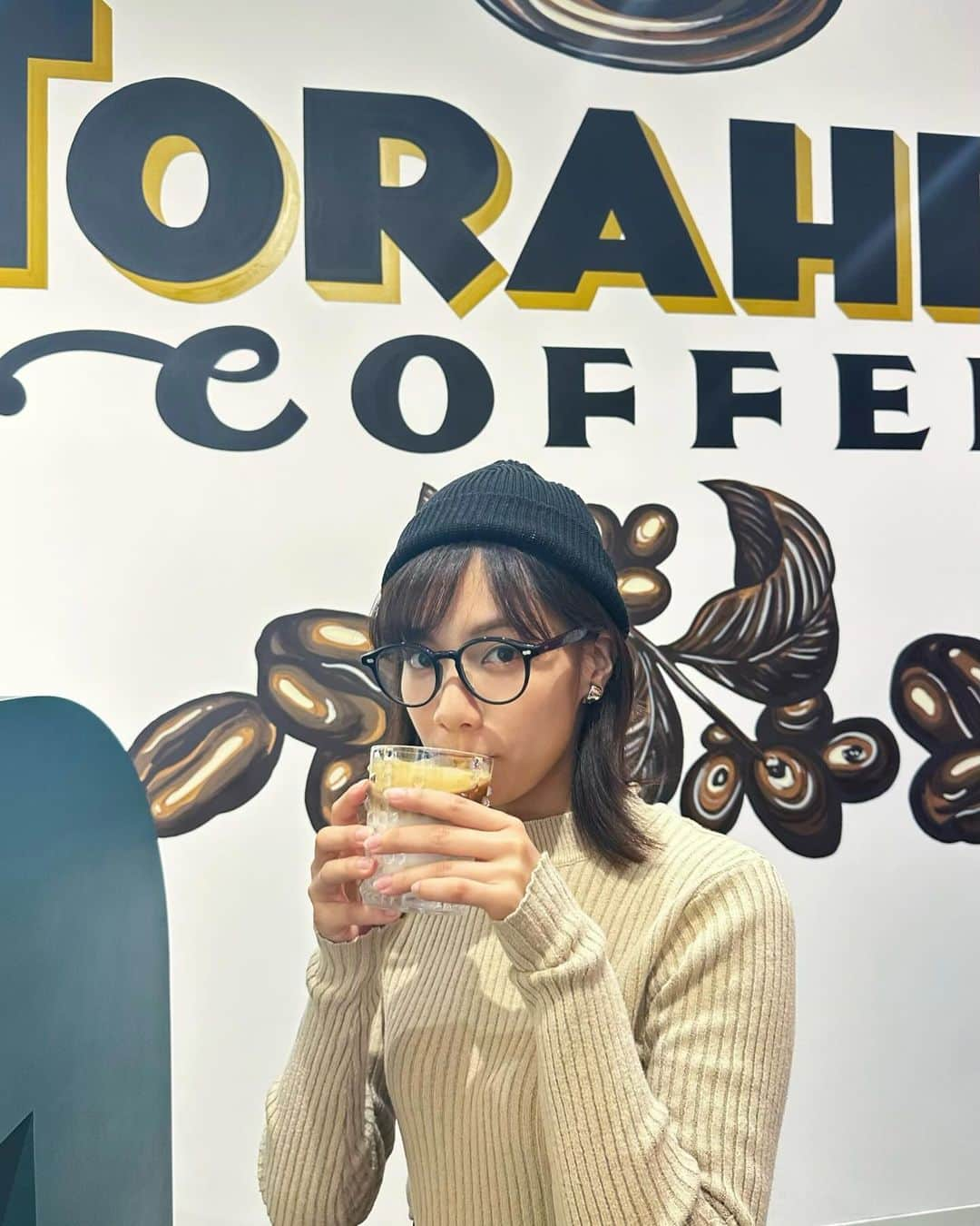 矢野優花のインスタグラム：「☕️☁️」