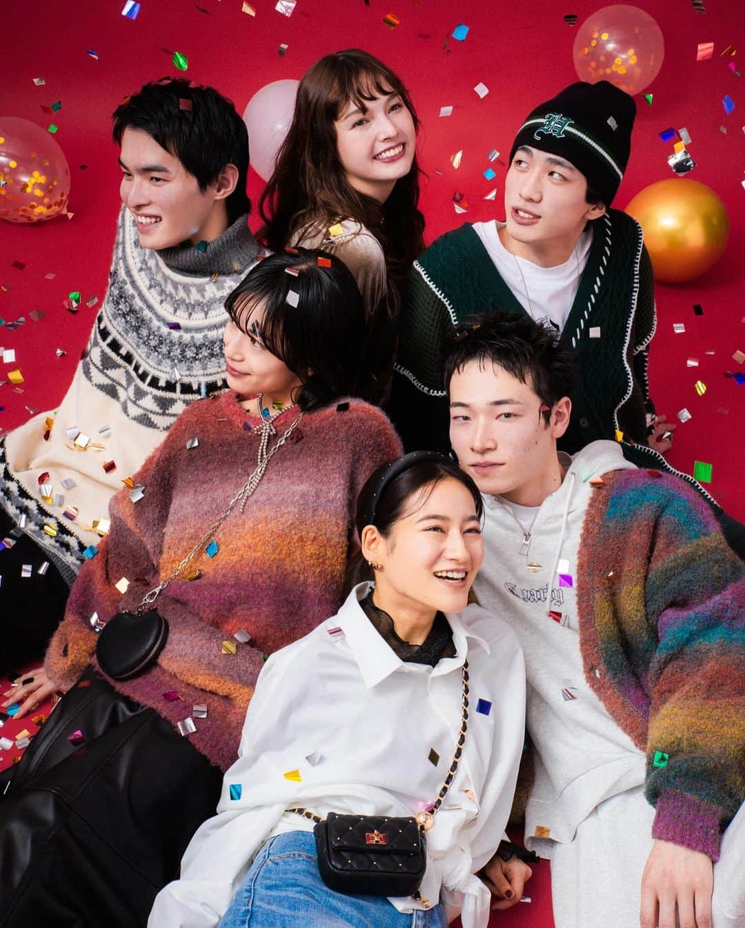 junredさんのインスタグラム写真 - (junredInstagram)「待ちに待ったホリデーシーズンはもうそこまで！🎄 ⠀ ⠀  JUNRedではパートナーや友人など、大切な人とシェアしたいアイテムをご紹介◎ ⠀ ⠀ 今年も素敵なホリデースタイルで特別な時間を彩ろう！🧣 ⠀ ⠀ ⠀」12月4日 20時58分 - junred_jp