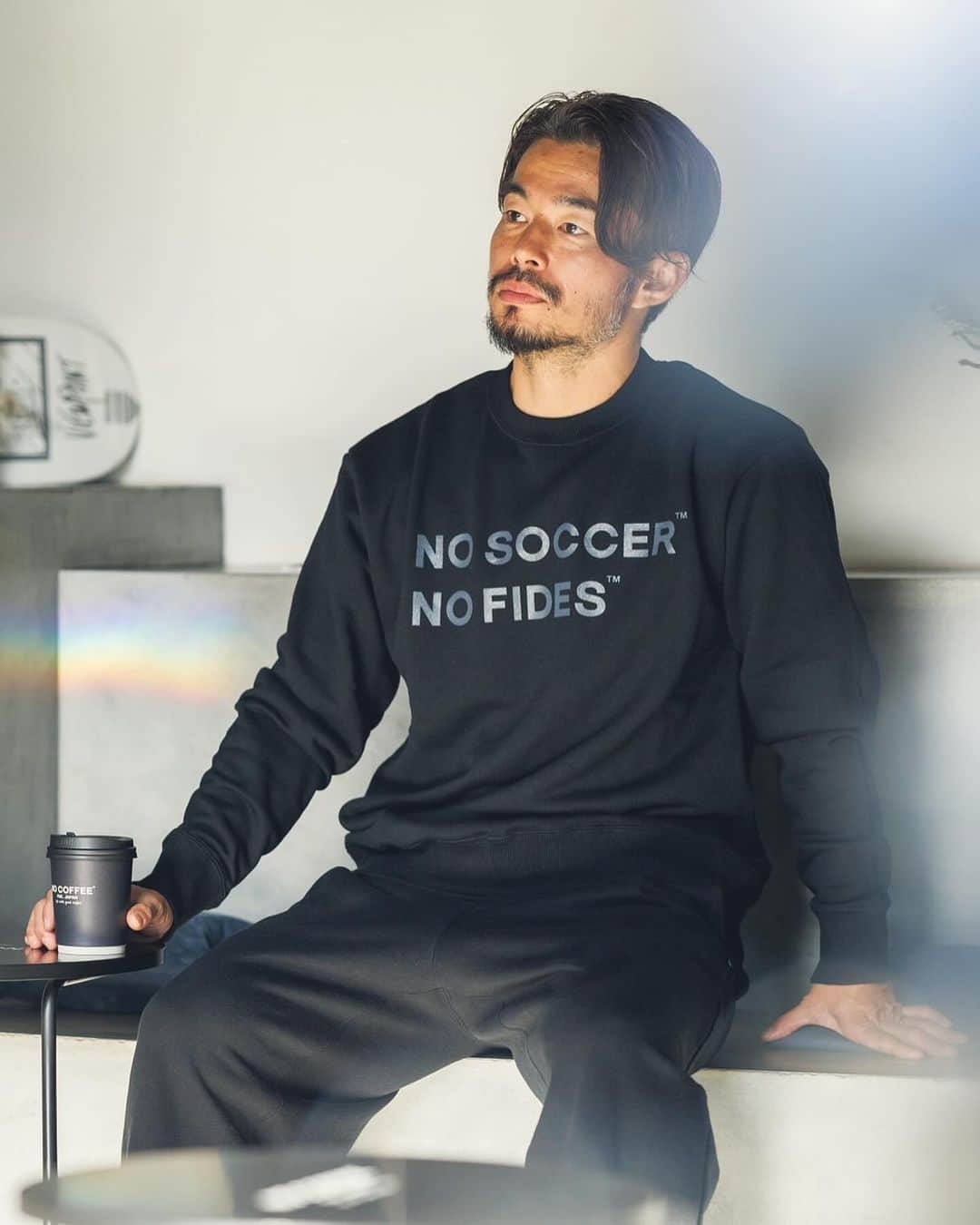 佐藤勇人さんのインスタグラム写真 - (佐藤勇人Instagram)「『FIDES × NO COFFEE』 のモデルを務めました。  FIDES代表の #小林久晃 さんとはジェフで一緒にプレーをして、当時の寮仲間でもあります。 NO COFFEE代表の #佐藤慎介 さんは撮影時に初めてお会いしましたが、とても優しい雰囲気を持たれてる方でした。  12/6から博多阪急1階 @fides_japan のPOP UP  @nocoffee_  店頭にて先行販売されます。 店頭へ行くのが難しい方は、12/16から両オンラインストアでの販売開始になります。  皆さんはどのカラーが好みですか？ ぜひ #NOSOCCER × #NOFIDES を着用してみてください！  #FIDES #NOCOFFEE #POPUP #SWEAT #TOWEL #福岡県 #佐藤勇人」12月4日 20時59分 - yuto7sato
