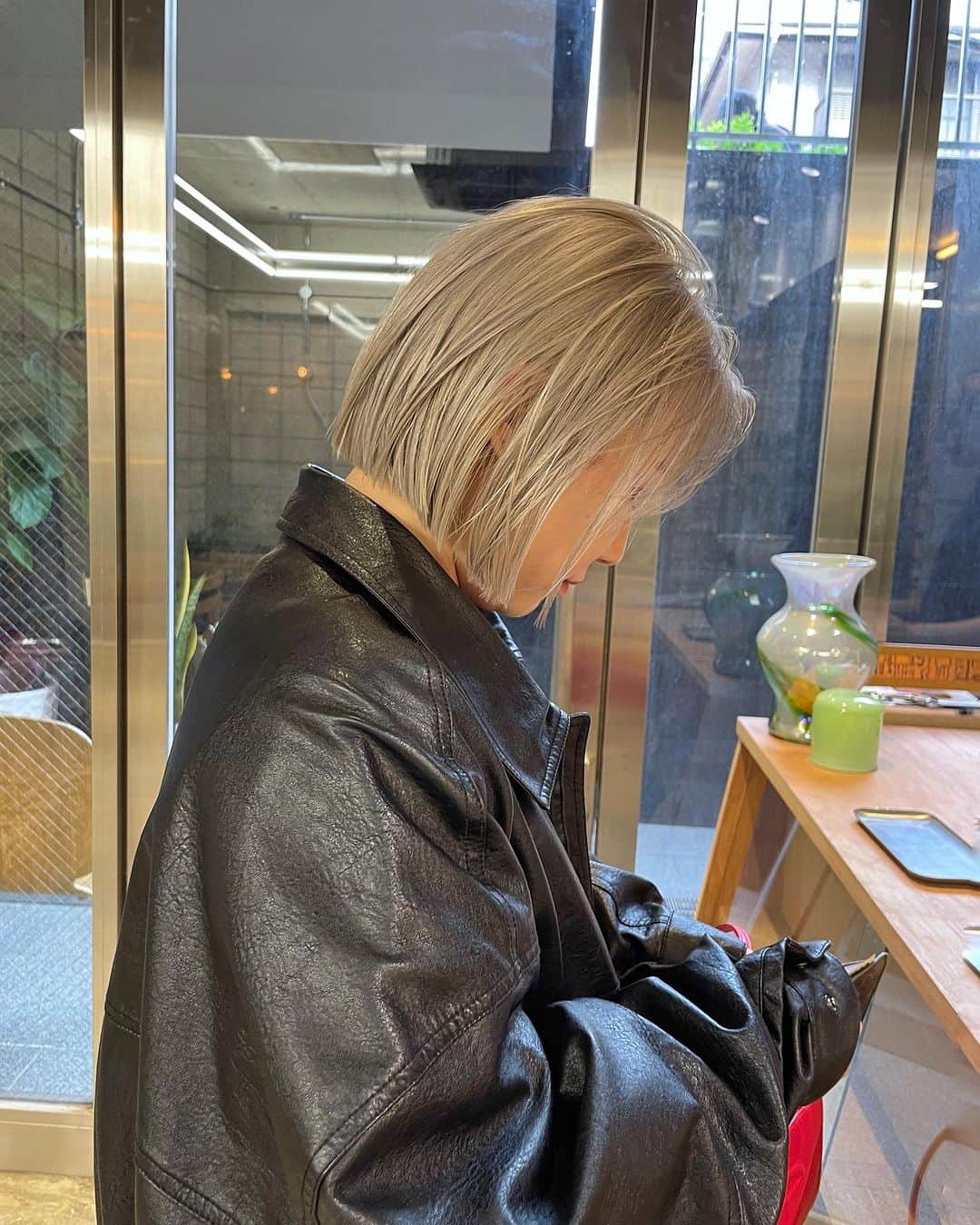 カワシリアツシのインスタグラム：「platina⚡️」