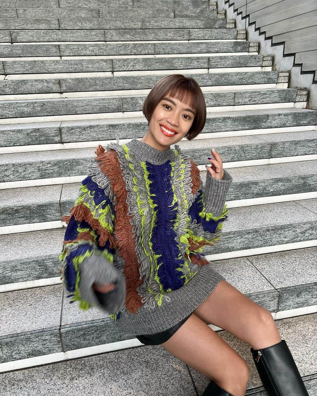 平アスカさんのインスタグラム写真 - (平アスカInstagram)「はーーきゃわいいぃ一目惚れしたニット🧶💙🧡💚 @un3d_official どんな忙しくても服かわいけりゃテンションあがるぅ⤴︎  #asuca_fashion #ootd #outfit #170cmコーデ #un3d #alm #アルム #autumn #enfold #code #fashion」12月4日 21時20分 - asucataira