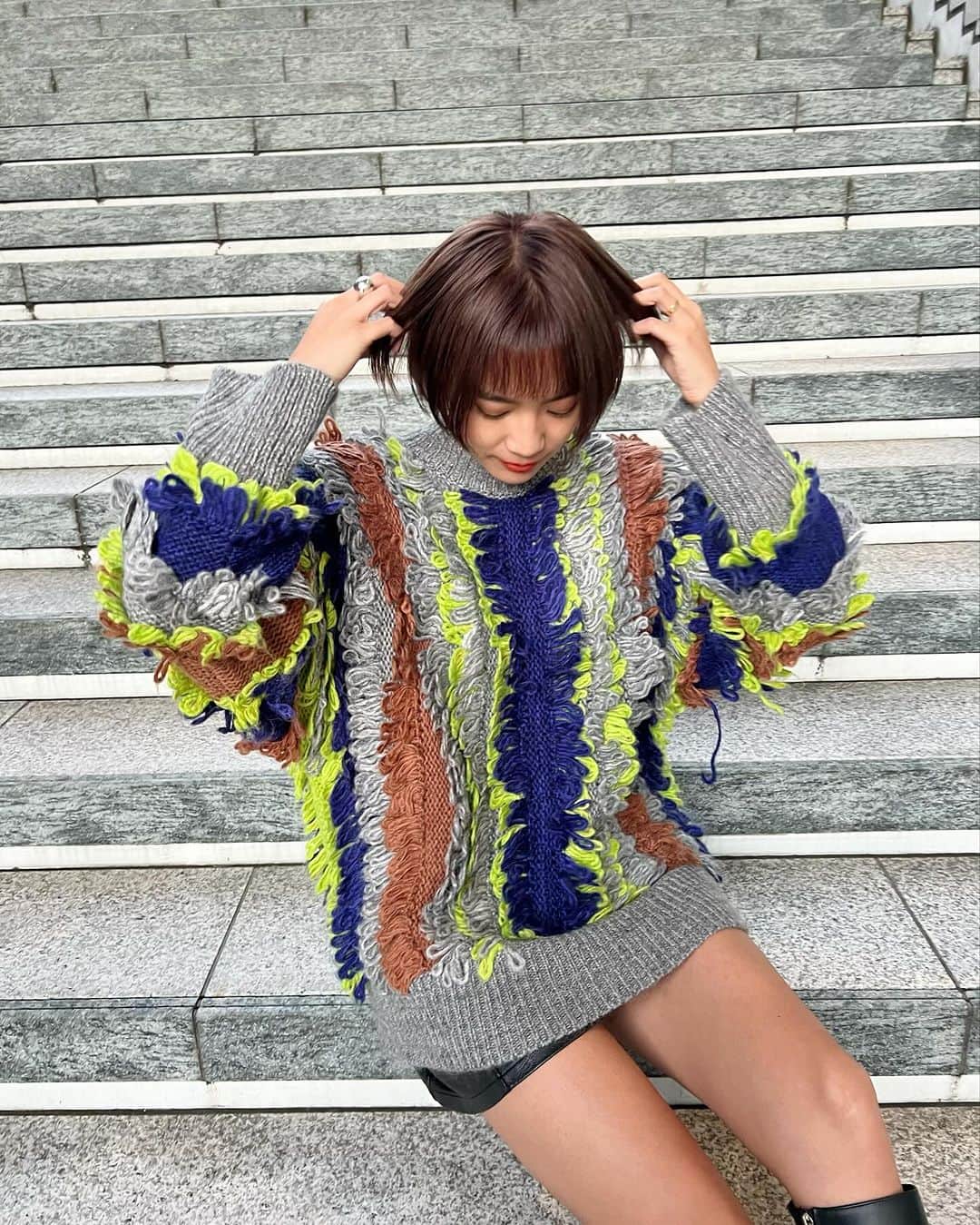 平アスカさんのインスタグラム写真 - (平アスカInstagram)「はーーきゃわいいぃ一目惚れしたニット🧶💙🧡💚 @un3d_official どんな忙しくても服かわいけりゃテンションあがるぅ⤴︎  #asuca_fashion #ootd #outfit #170cmコーデ #un3d #alm #アルム #autumn #enfold #code #fashion」12月4日 21時20分 - asucataira