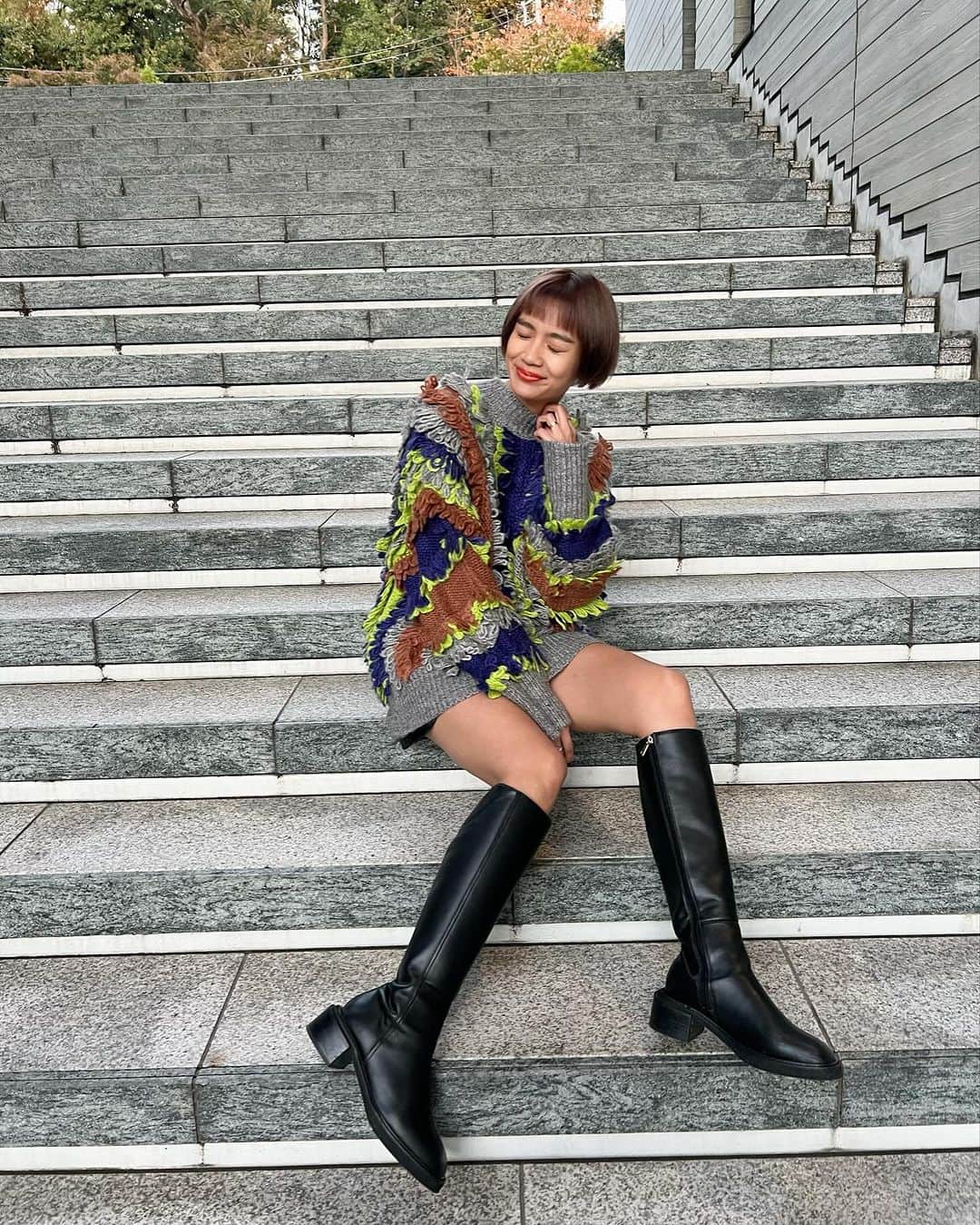 平アスカさんのインスタグラム写真 - (平アスカInstagram)「はーーきゃわいいぃ一目惚れしたニット🧶💙🧡💚 @un3d_official どんな忙しくても服かわいけりゃテンションあがるぅ⤴︎  #asuca_fashion #ootd #outfit #170cmコーデ #un3d #alm #アルム #autumn #enfold #code #fashion」12月4日 21時20分 - asucataira