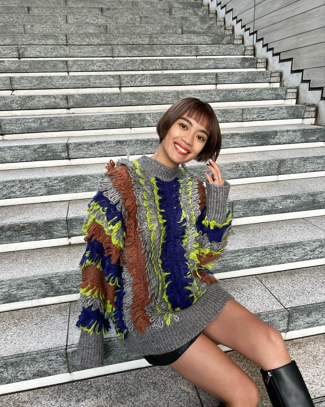 平アスカさんのインスタグラム写真 - (平アスカInstagram)「はーーきゃわいいぃ一目惚れしたニット🧶💙🧡💚 @un3d_official どんな忙しくても服かわいけりゃテンションあがるぅ⤴︎  #asuca_fashion #ootd #outfit #170cmコーデ #un3d #alm #アルム #autumn #enfold #code #fashion」12月4日 21時20分 - asucataira