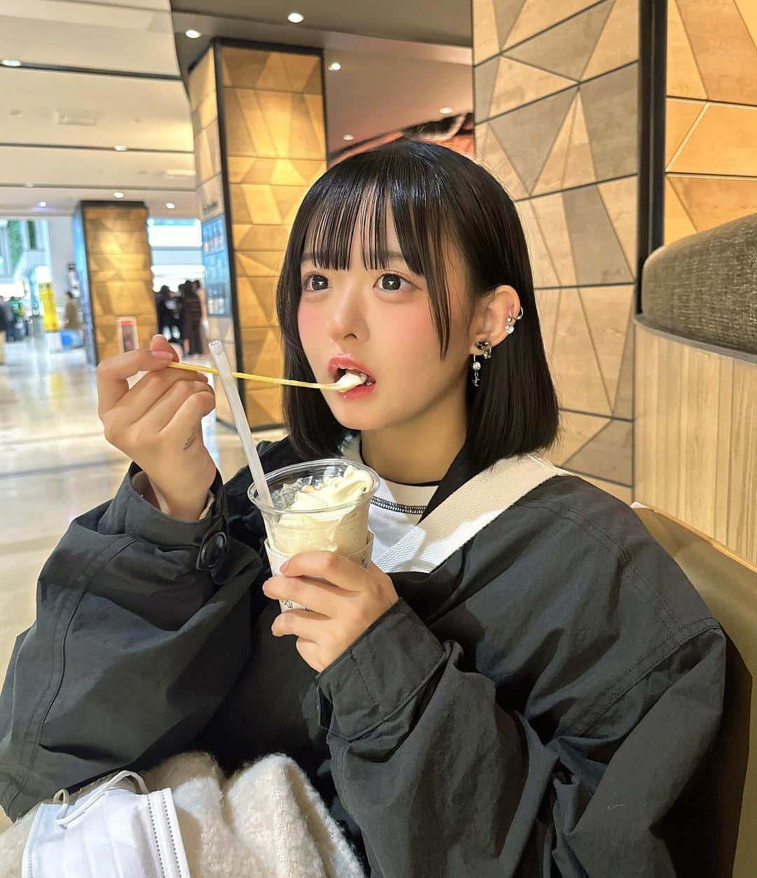 羽崎ほのさんのインスタグラム写真 - (羽崎ほのInstagram)「福岡空港でギリギリ空いてたお店🍨」12月4日 21時20分 - hazaki_hono