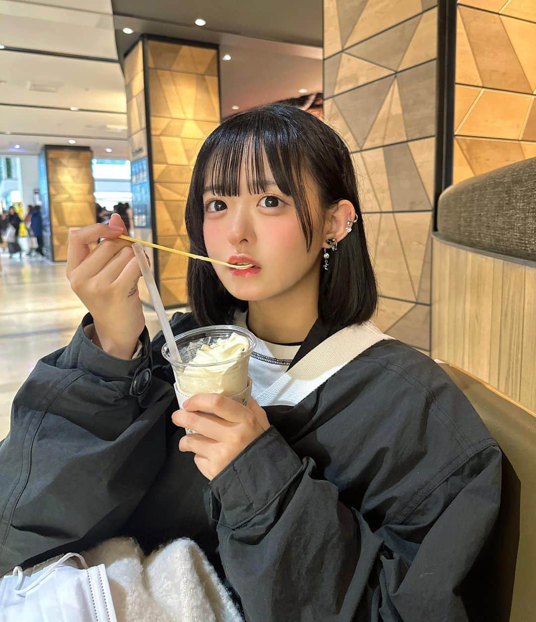 羽崎ほのさんのインスタグラム写真 - (羽崎ほのInstagram)「福岡空港でギリギリ空いてたお店🍨」12月4日 21時20分 - hazaki_hono