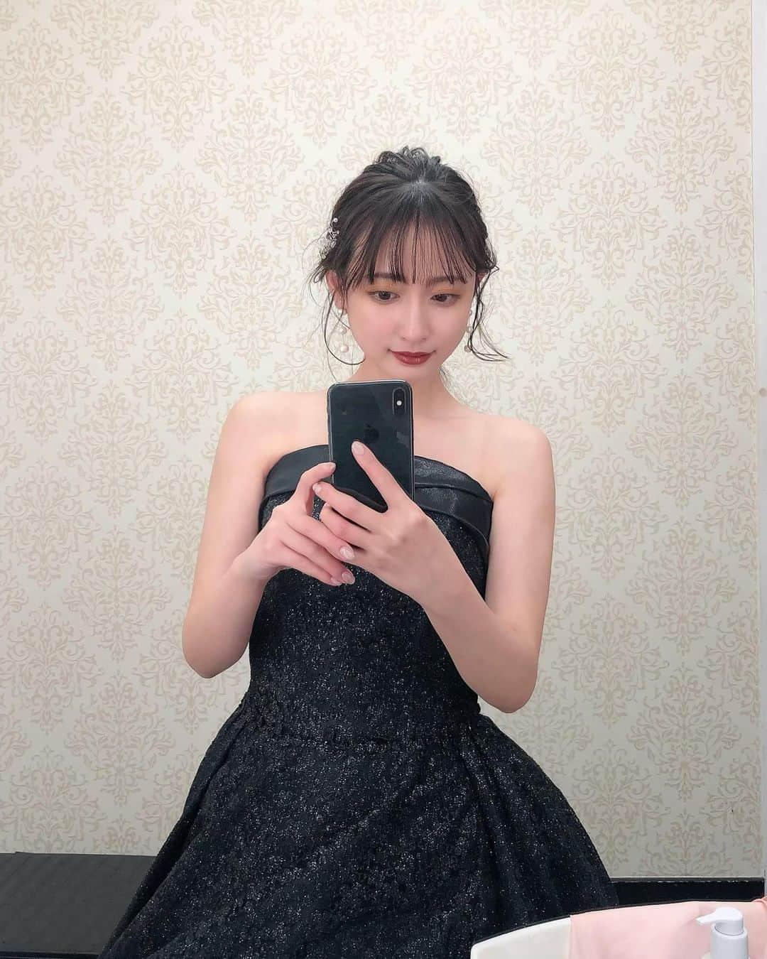 kaneshima ayaさんのインスタグラム写真 - (kaneshima ayaInstagram)「. この撮影から1年🖤 寒い中やった思い出の撮影👰🏻‍♀️🌨️ #ブライダル撮影#ブライダルフォト#ブライダル#ウェディングフォト#ウェディングドレス」12月4日 21時15分 - ayaaa0214