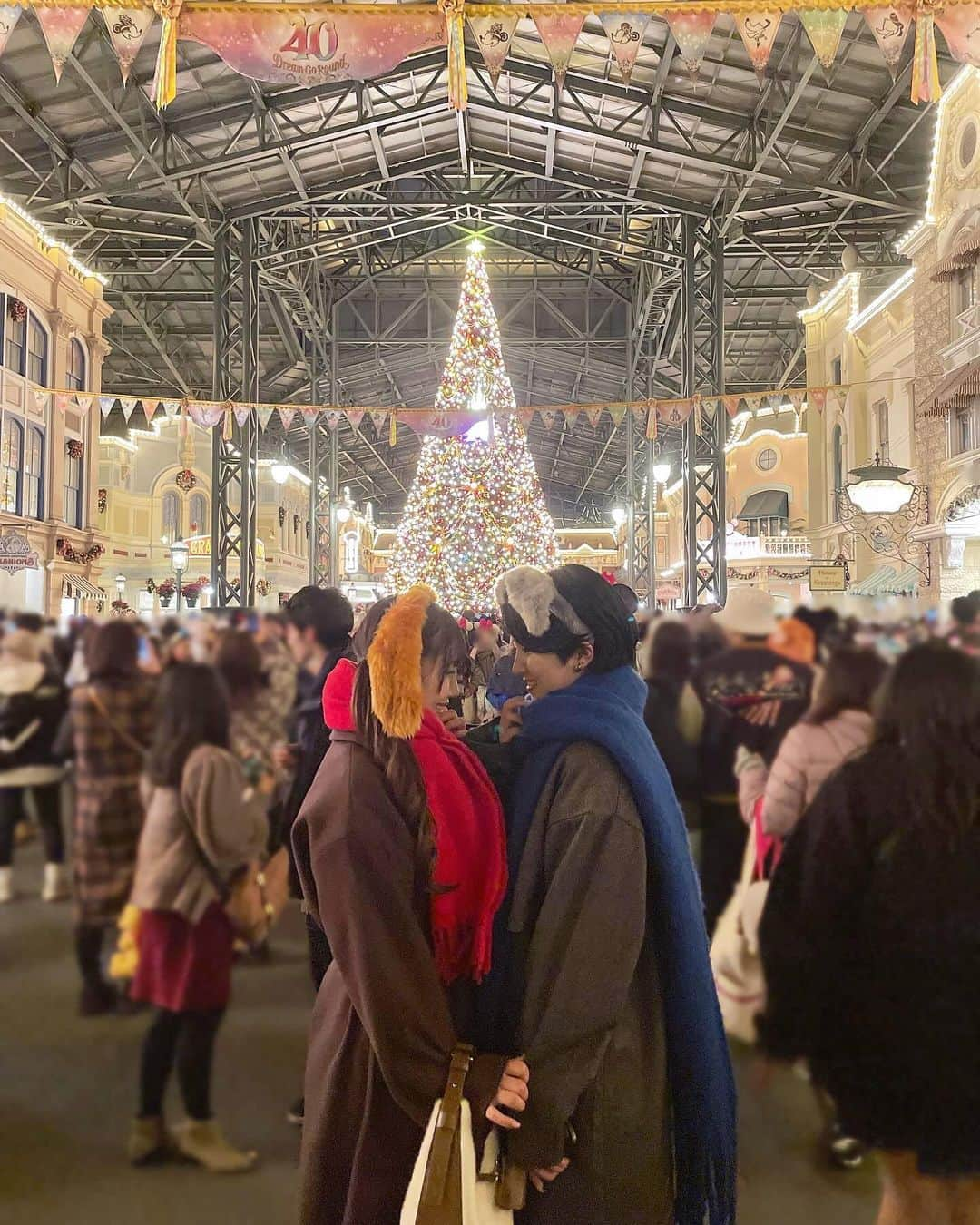 小島はなさんのインスタグラム写真 - (小島はなInstagram)「・ はなの彼女 ・ #Disneyland #ディズニーランド #わんわん物語　#クリスマスディズニー #AMEFURASSHI  #小島はな　#市川優月」12月4日 21時22分 - amefurasshi_kojima_official_