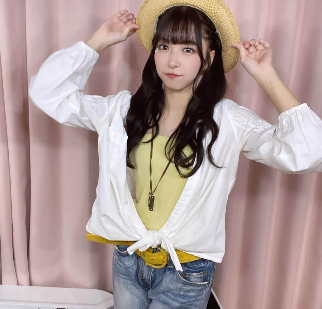 橋本陽菜さんのインスタグラム写真 - (橋本陽菜Instagram)「🌻 * 君の中の向日葵は どこに咲いているんだろう? 目指してた 夢があるなら ちゃんと思い出すことさ 時に 雲に隠れても あきらめることはないんだ 憧れのその陽射しは いつか君まで届く * すてきな歌詞✨ * #僕の太陽公演 #向日葵  #pyonstagram  #AKB48 #アイドル#富山 #富山県 #はるpyon #橋本陽菜#圧倒的橋本陽菜 #橋本陽菜を広める」12月4日 21時25分 - 48pyonz_toyama