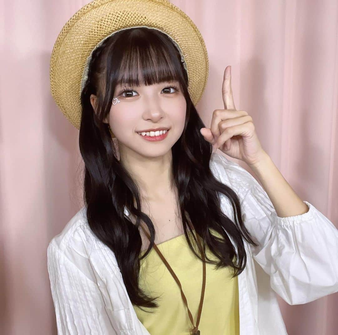 橋本陽菜さんのインスタグラム写真 - (橋本陽菜Instagram)「🌻 * 君の中の向日葵は どこに咲いているんだろう? 目指してた 夢があるなら ちゃんと思い出すことさ 時に 雲に隠れても あきらめることはないんだ 憧れのその陽射しは いつか君まで届く * すてきな歌詞✨ * #僕の太陽公演 #向日葵  #pyonstagram  #AKB48 #アイドル#富山 #富山県 #はるpyon #橋本陽菜#圧倒的橋本陽菜 #橋本陽菜を広める」12月4日 21時25分 - 48pyonz_toyama