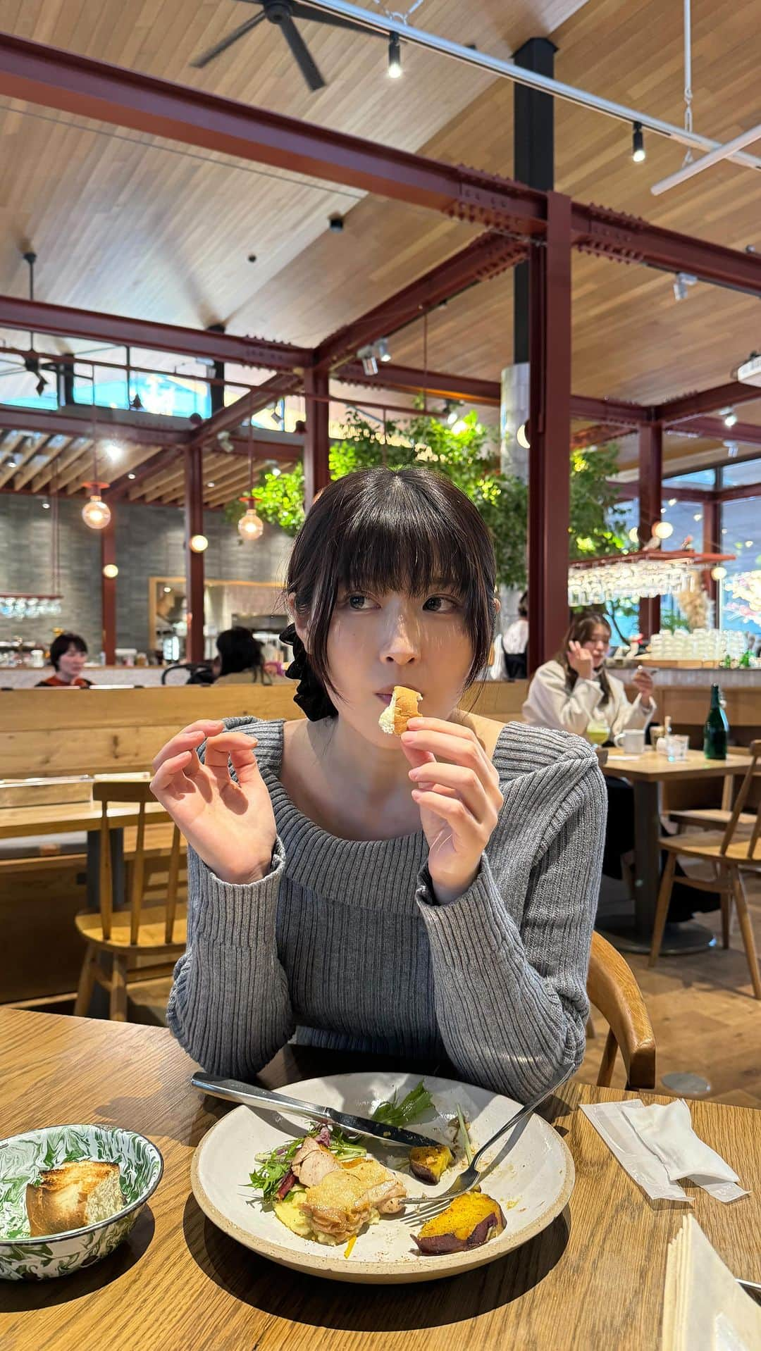 八田エミリのインスタグラム：「カフェでランチしてきた！☺️ #カフェ」