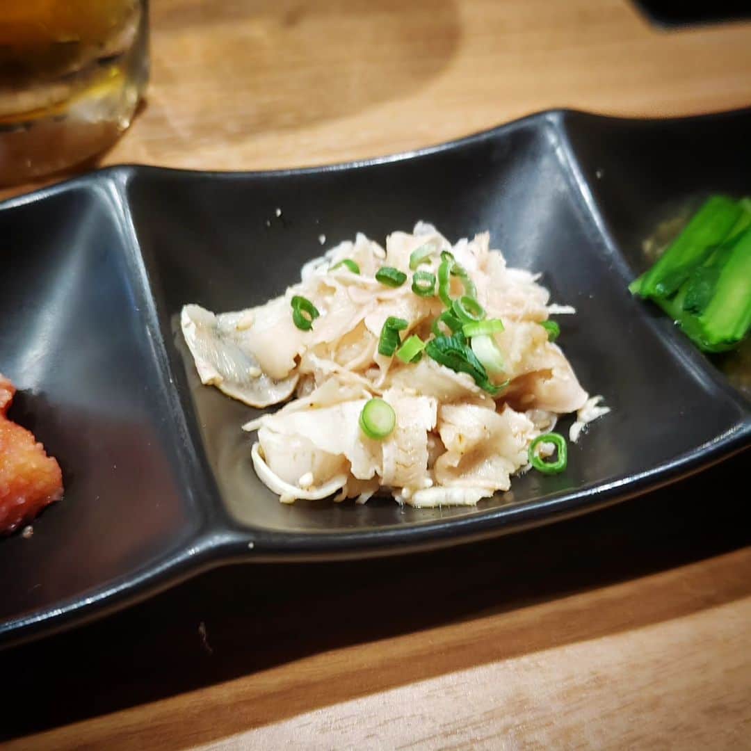和田益典さんのインスタグラム写真 - (和田益典Instagram)「◆博多⑩  岡君、太朗との再会メシ。 . . . #モツ鍋 #もつ鍋 #味噌モツ鍋 #味噌もつ鍋 #みそもつ鍋 #鍋 #一藤 #一藤もつ鍋 #もつ鍋一藤 #鍋屋 #もつ #馬刺し #明太子 #博多駅前 #人気店 #酢もつ #ニラ #博多名物 #牛もつ #飯テロ #鍋テロ #馬肉 #鍋スタグラム #gourmet #dinner #foodstagram #food #fukuoka #japan   かなりの人気店で予約で満席、外出たら人並んでたよ。  てことで #わだます博多2023 これにて終了。 もう一泊したかったねー。  ご静聴ありがとうございました。 .」12月4日 21時56分 - masunori_wada