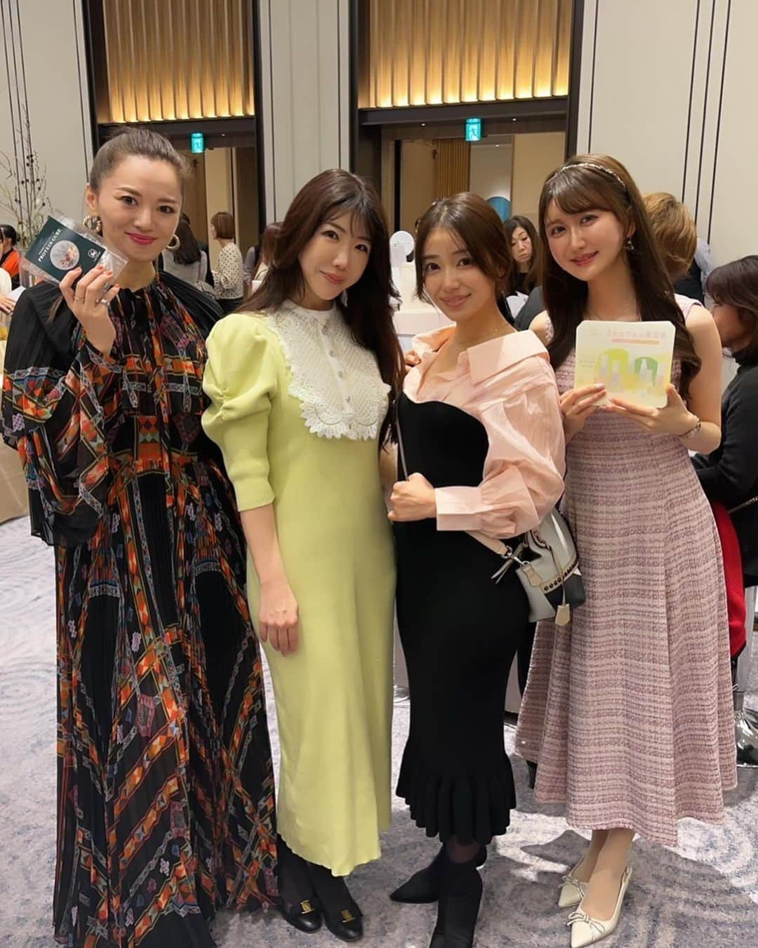 中村かなさんのインスタグラム写真 - (中村かなInstagram)「昨日は楽しみにしてたイベント♡ 体験型美容イベントへ ( @beautygala0321 )  まずは前回もお邪魔した フェイシャルエステ　TieLeさんのブースへ  今回は バストアップサロン Salon de Dahlia 　( @salon_de_dahlia_nagoya )さん と共同出展✨ 体験コーナーもあり、大盛況でした♡  フェムケアアイテムや 美容クリニックのブースもあり 美に関する体験が一度にできちゃう  豪華ゲストのトークショーに 各ブースでの体験 さらに……お土産も豪華✨ 会場はコートヤードバイマリオット 豪華なイベントでした♡  また次回も楽しみです♡  #BEAUTYGALA #ビューティーガラ #体験型美容イベント #pr #美容イベント #美容 #フェムケア #バストアップ #バスト」12月4日 22時06分 - k777pime